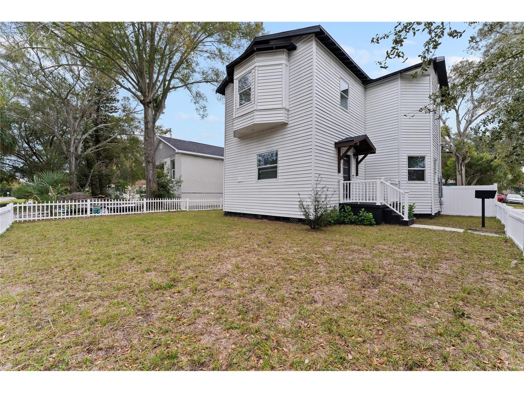 680 25th Avenue S Saint Petersburg FL 33705 TB8509837 image1