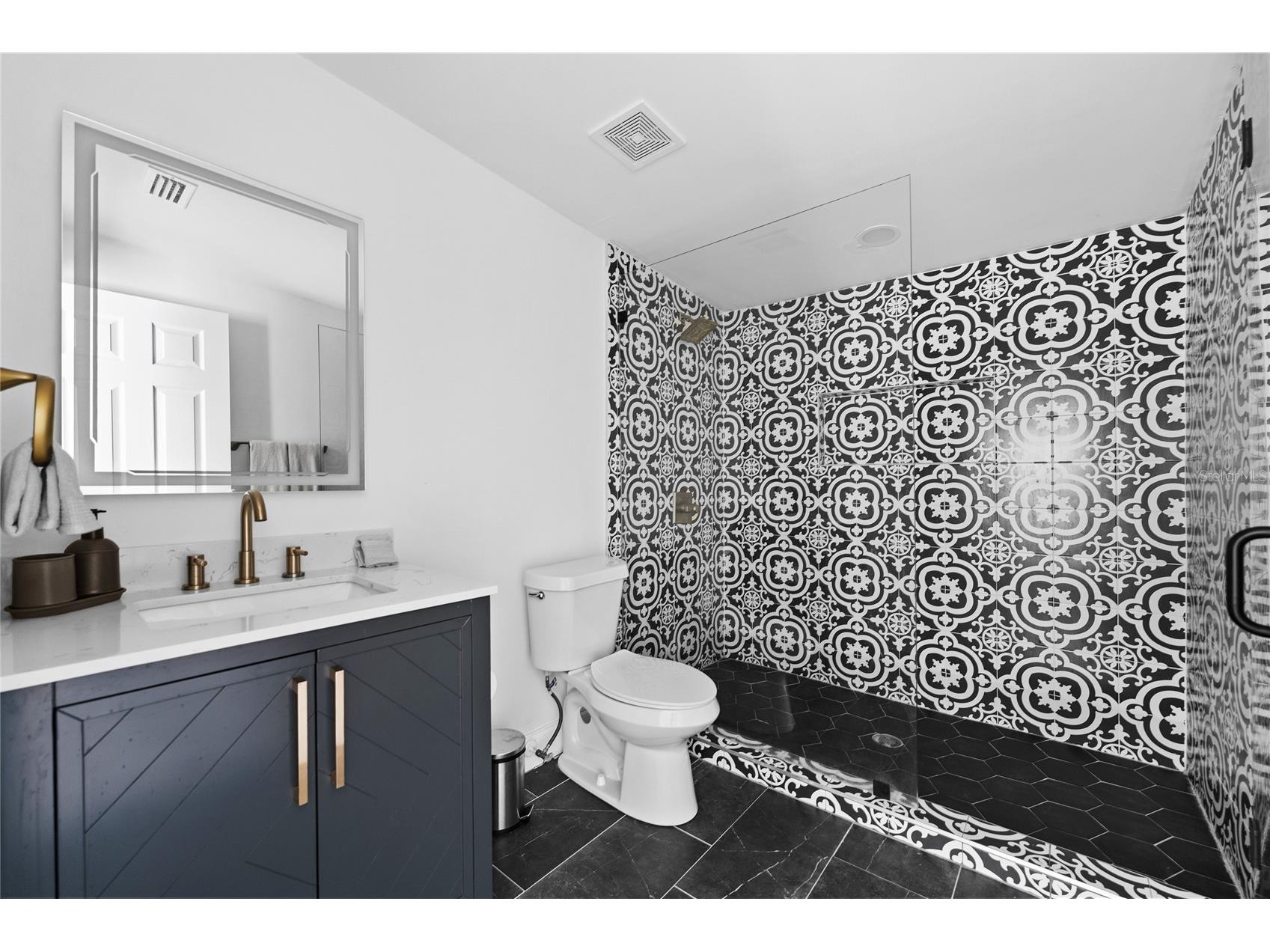 680 25th Avenue S Saint Petersburg FL 33705 TB8509837 image11