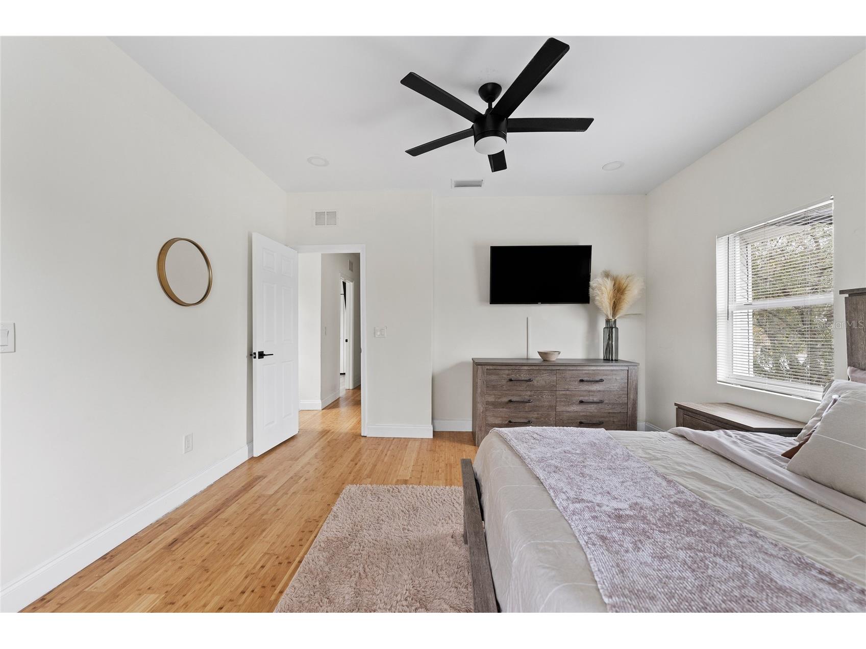 680 25th Avenue S Saint Petersburg FL 33705 TB8509837 image13