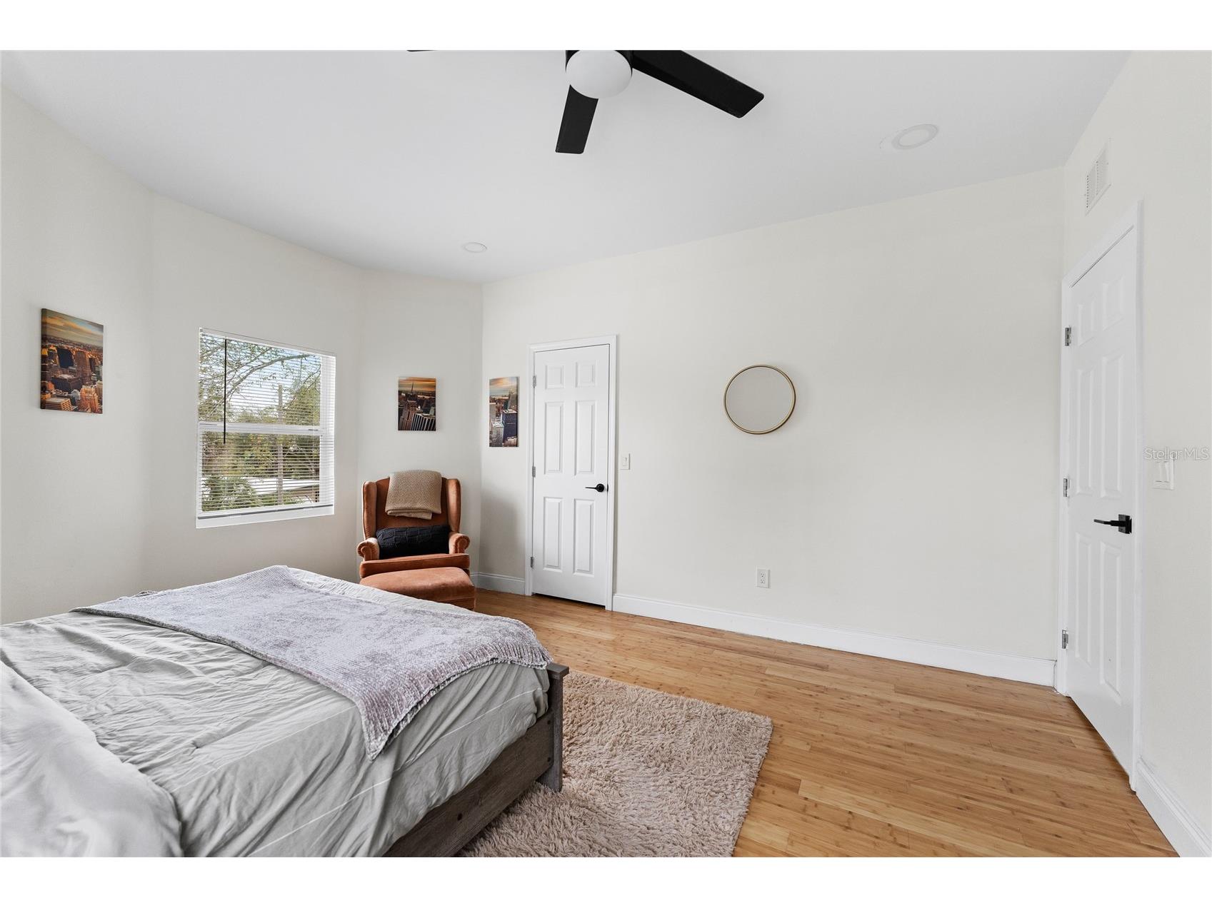 680 25th Avenue S Saint Petersburg FL 33705 TB8509837 image14