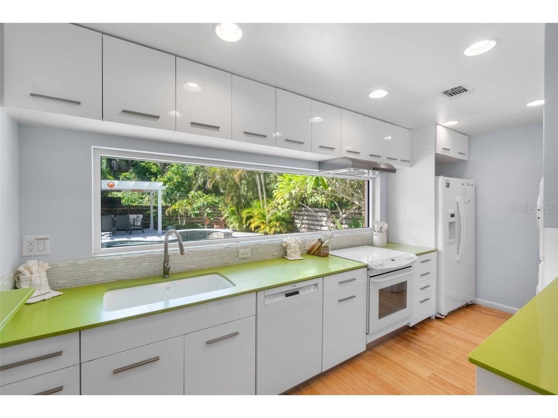 680 41st Street Sarasota FL 34234 A4673801 image11