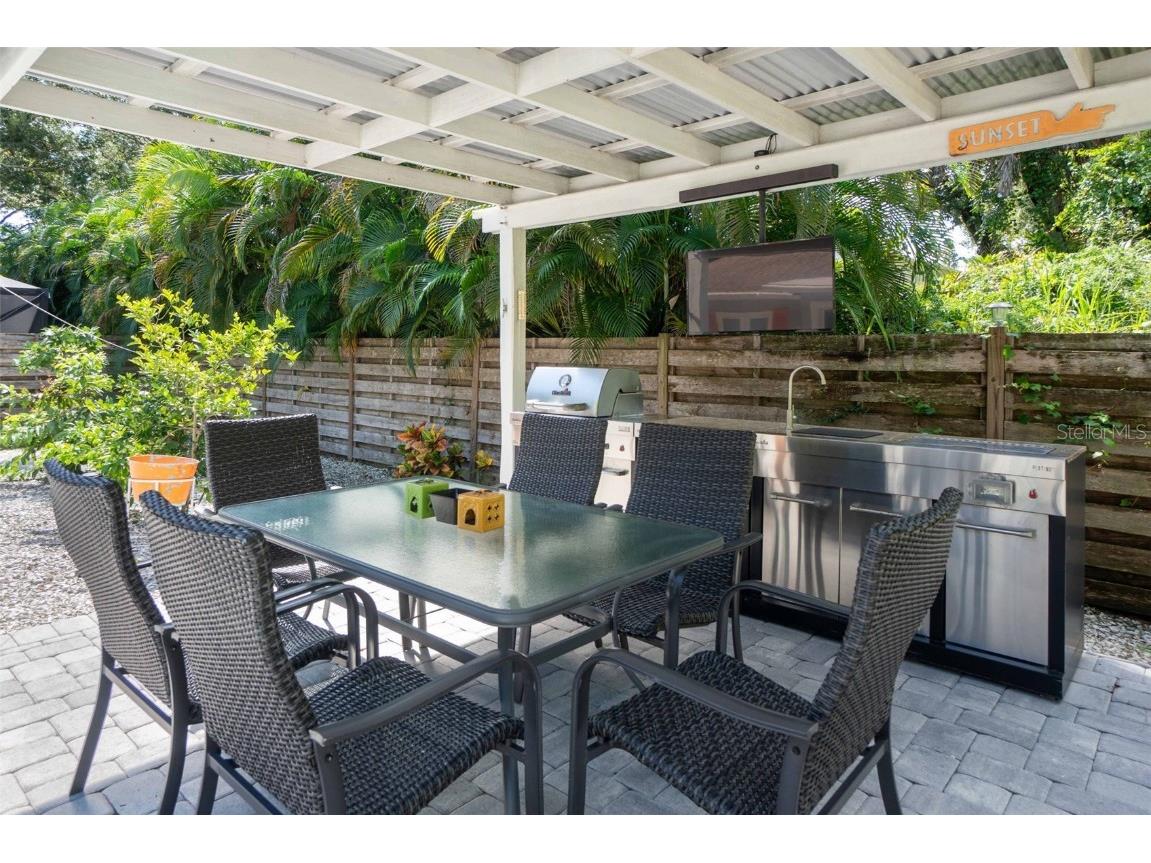 680 41st Street Sarasota FL 34234 A4673801 image38