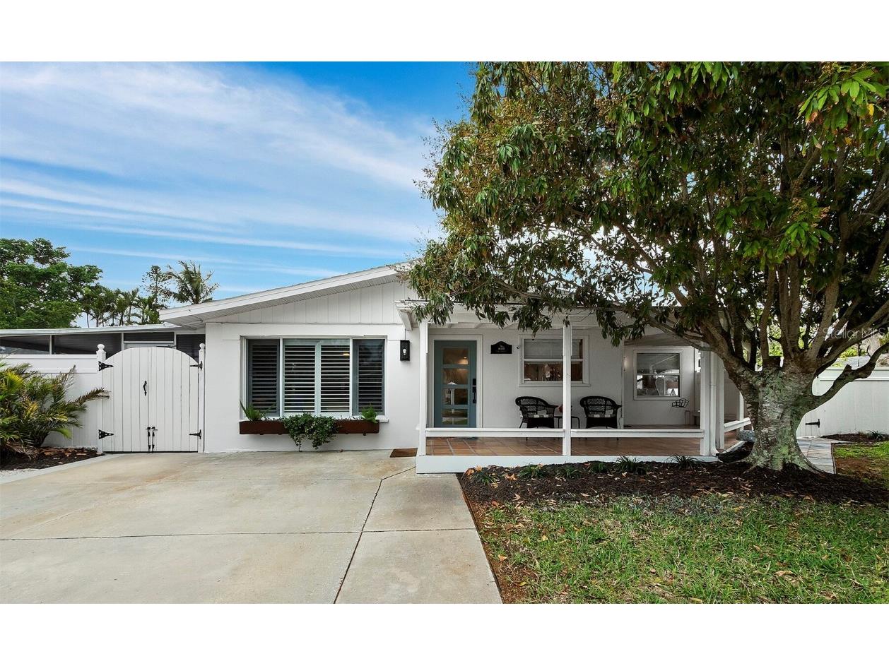 680 Fox Street Longboat Key FL 34228 A4606385 image1