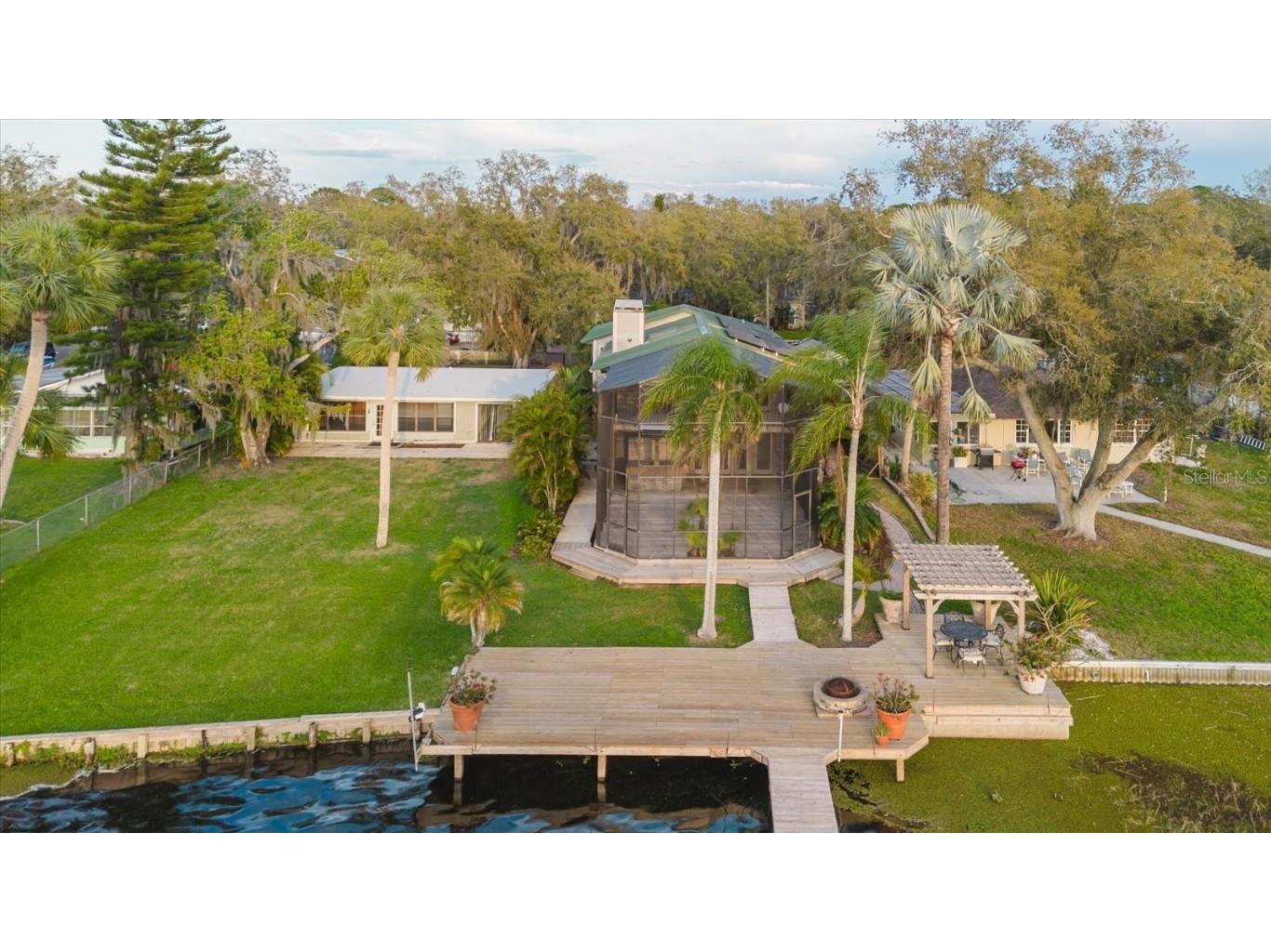 680 George Street S Tarpon Springs FL 34688 - LAKE TARPON TB8353120 image1