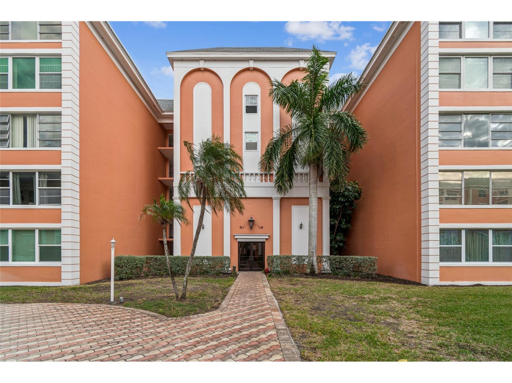 6800 20th Avenue N #107 Saint Petersburg FL 33710 TB8461945 image1