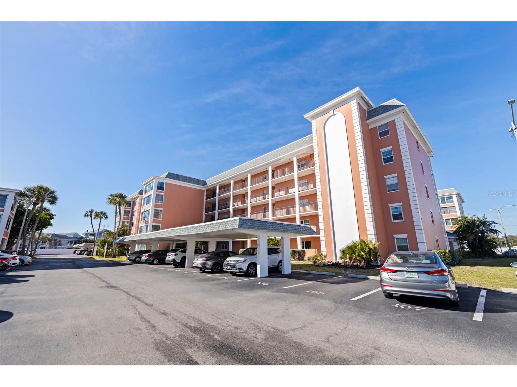 6800 20th Avenue N #504 Saint Petersburg FL 33710 TB8466172 image1