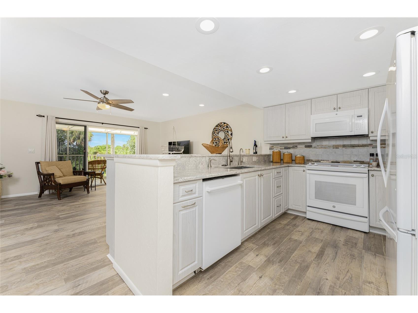 6800 Placida Road #TH2 1B Englewood FL 34224 D6146579 image5
