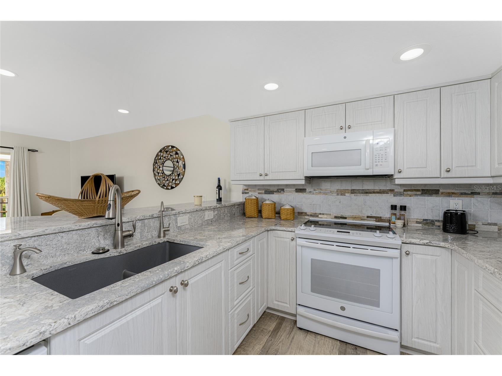 6800 Placida Road #TH2 1B Englewood FL 34224 D6146579 image7