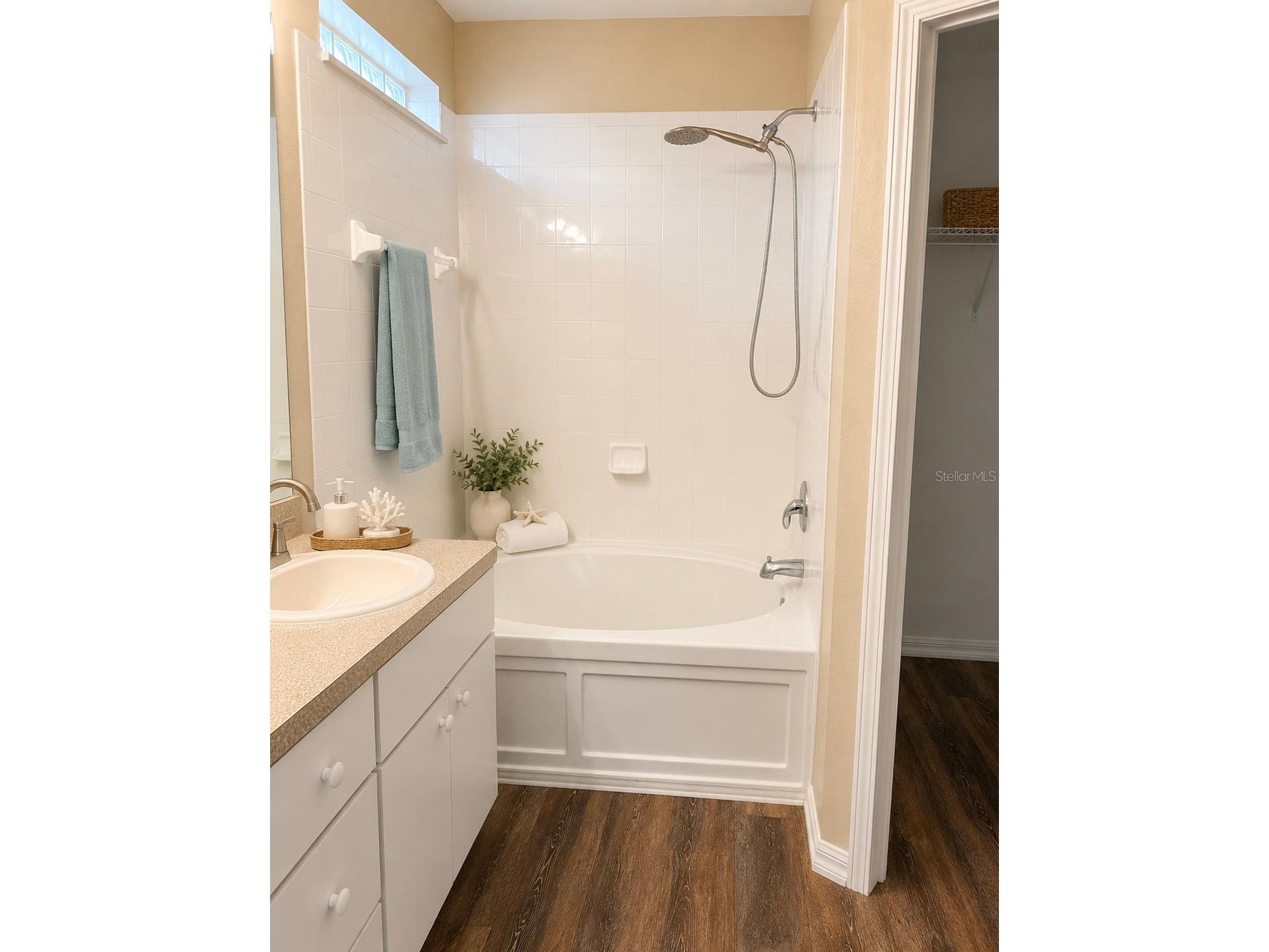 6801 Cambridge Park Drive Apollo Beach FL 33572 TB8524551 image18