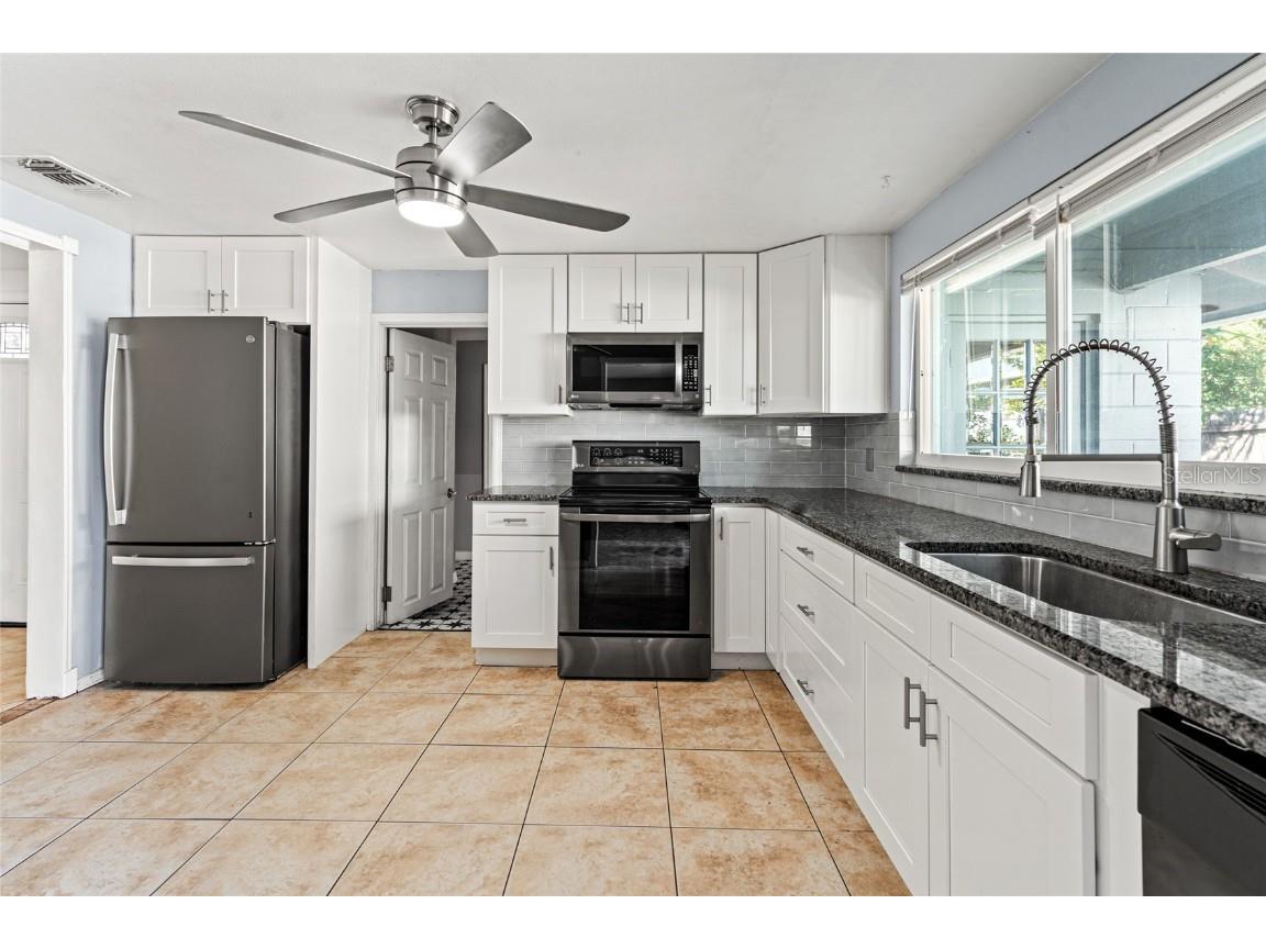 6801 Dickinson Court Tampa FL 33634 TB8439361 image9