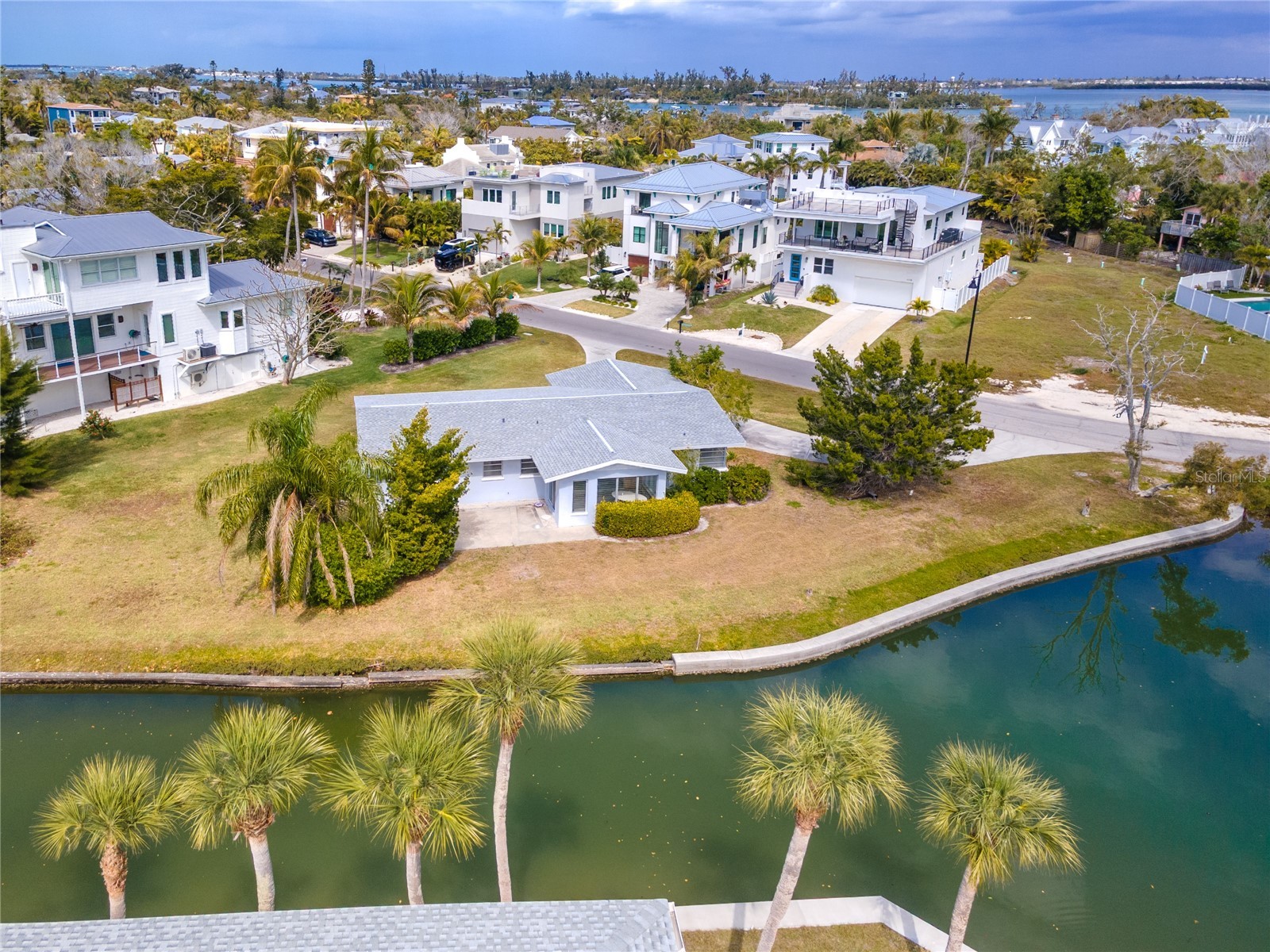 6801 Longboat Drive S Longboat Key FL 34228 - BISHOPS BAYOU A4684153 image1