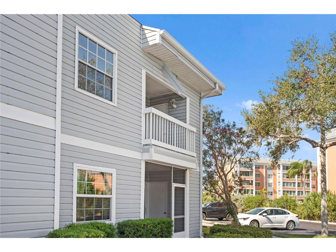 6801 Stones Throw Circle N #15205 Saint Petersburg FL 33710 TB8321255 image1