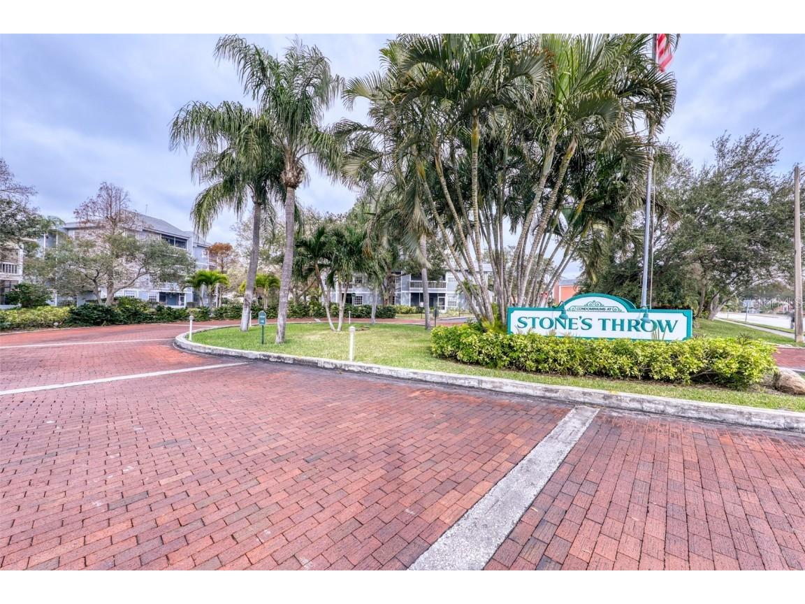 6801 Stonesthrow N #15202 Saint Petersburg FL 33710 U8193673 image1