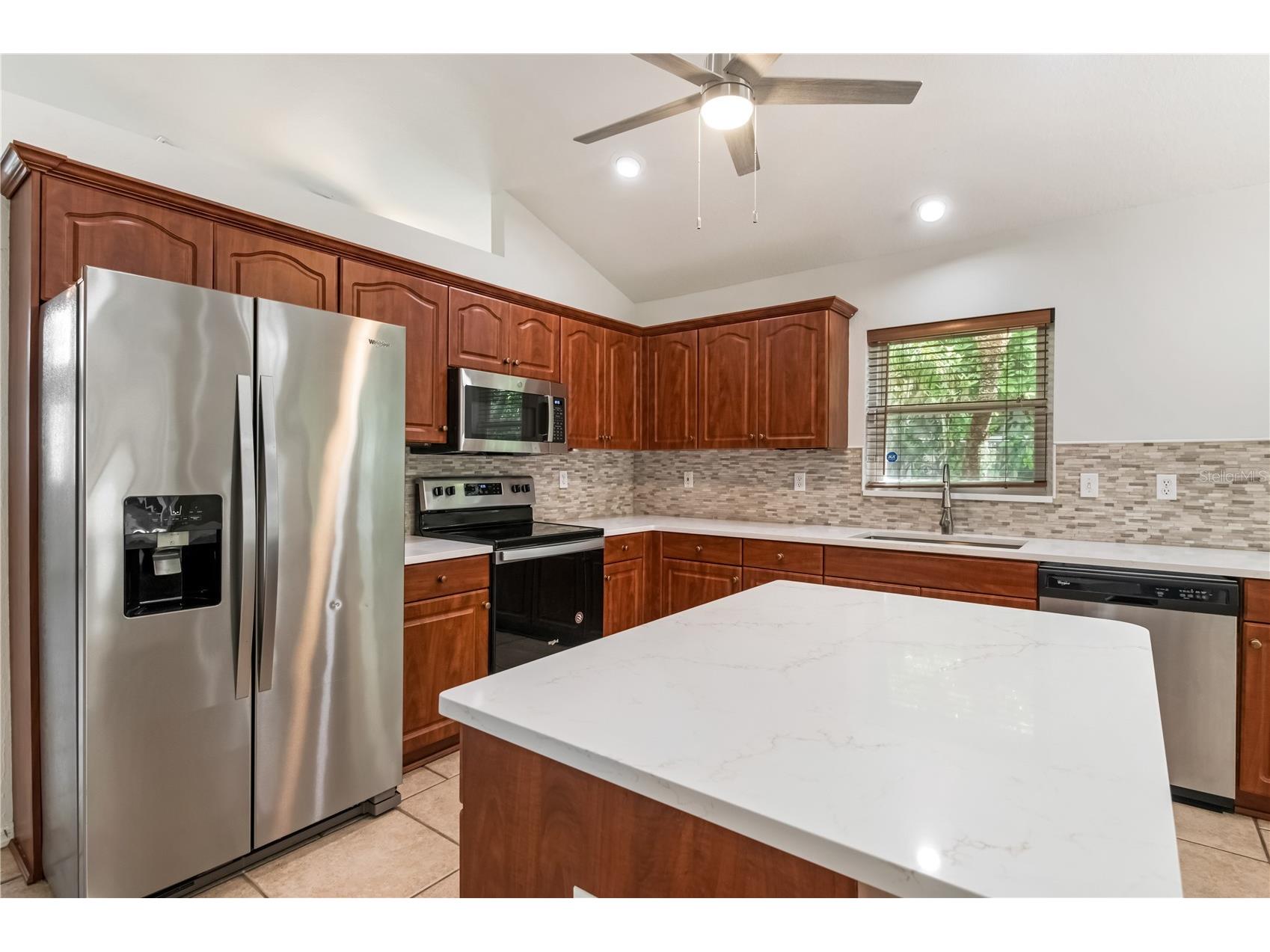 6801 Superior Street Circle Sarasota FL 34243 A4686047 image12