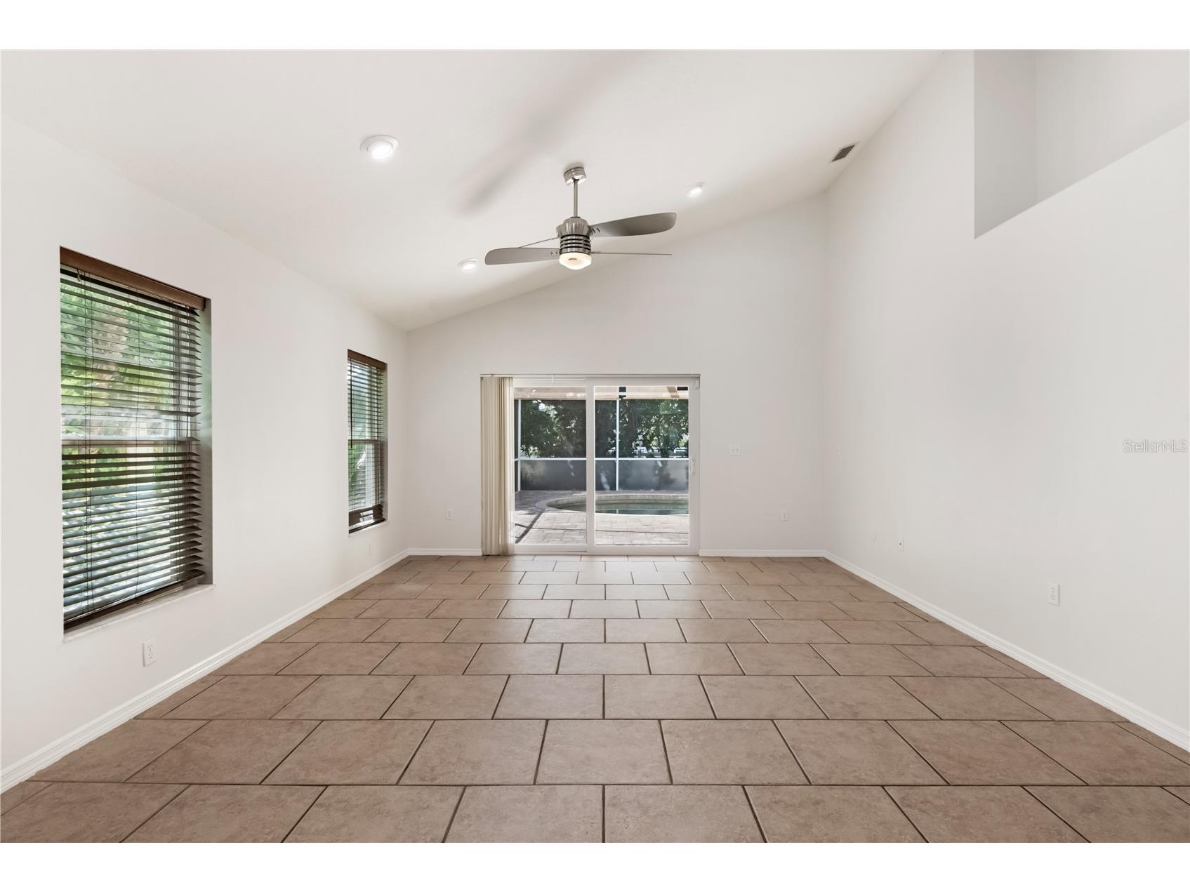 6801 Superior Street Circle Sarasota FL 34243 A4686047 image15