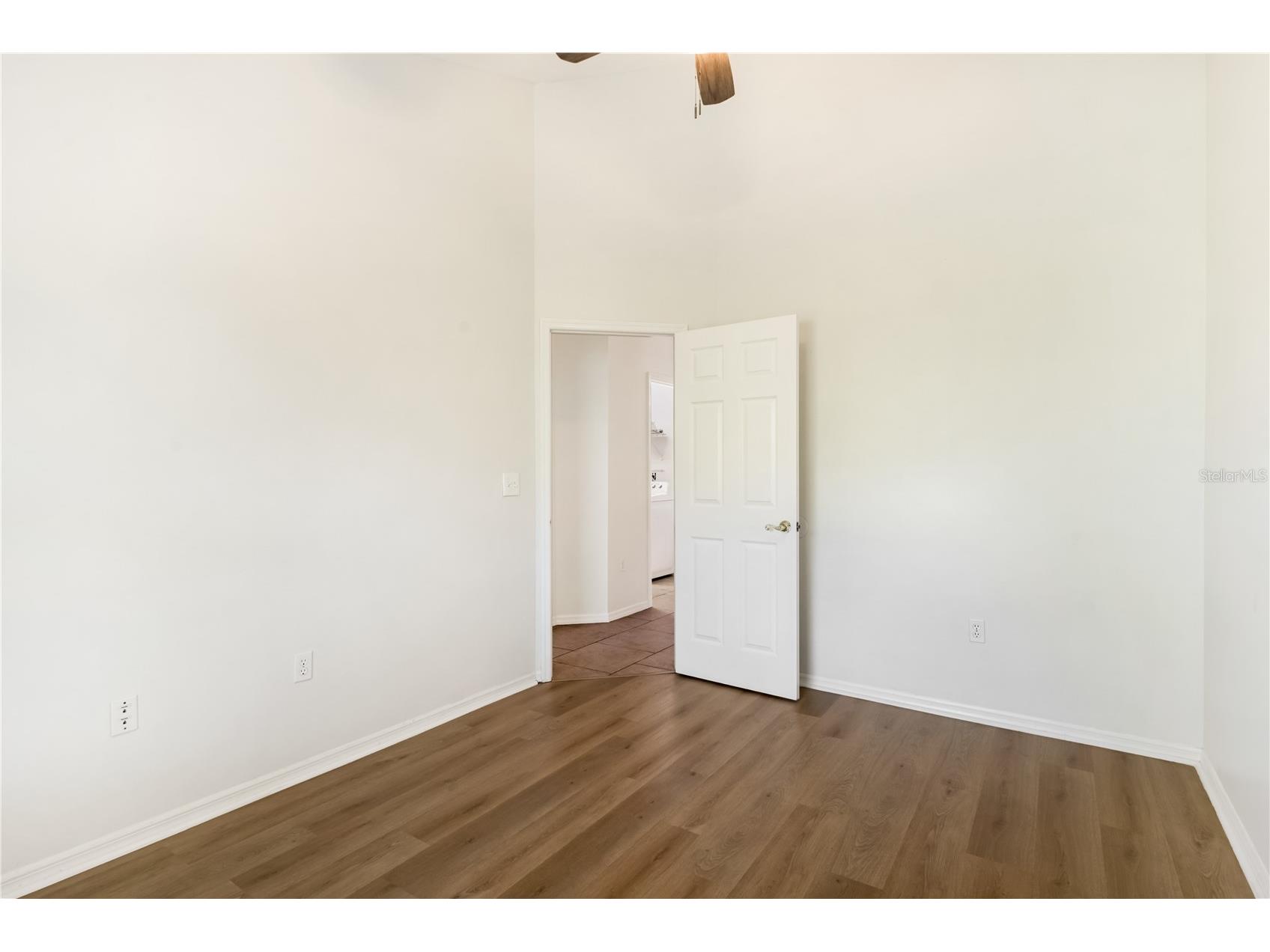 6801 Superior Street Circle Sarasota FL 34243 A4686047 image24