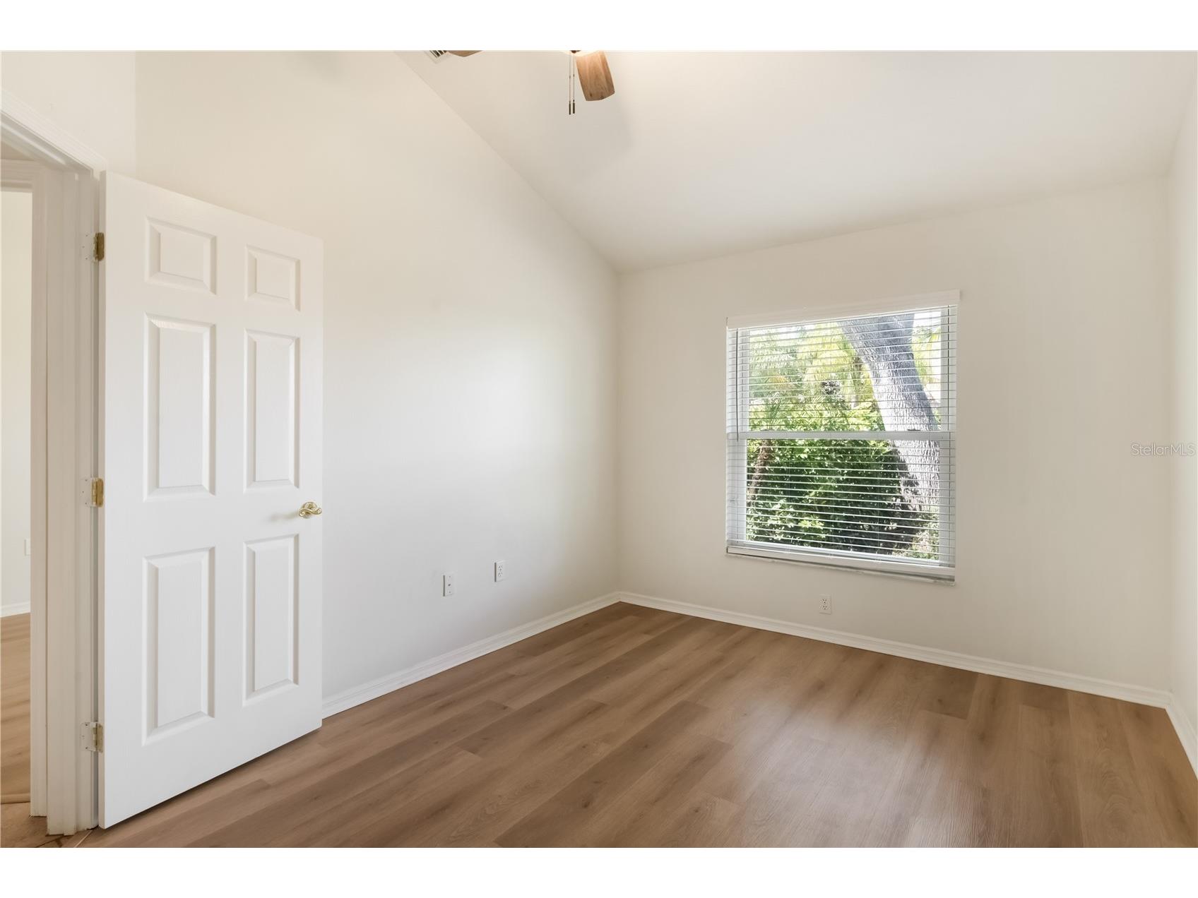 6801 Superior Street Circle Sarasota FL 34243 A4686047 image32
