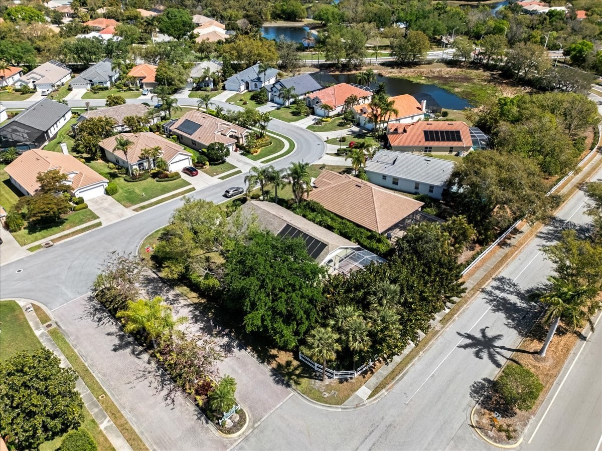 6801 Superior Street Circle Sarasota FL 34243 A4686047 image49