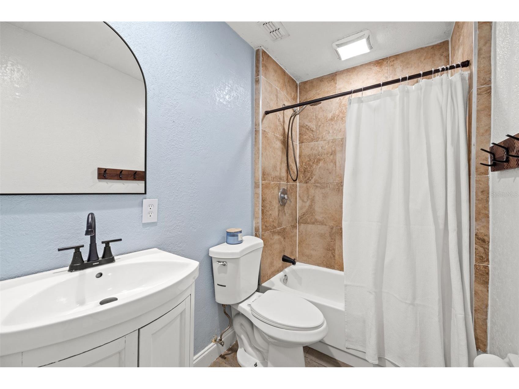 6802 Cresthill Court Tampa FL 33615 TB8509150 image23