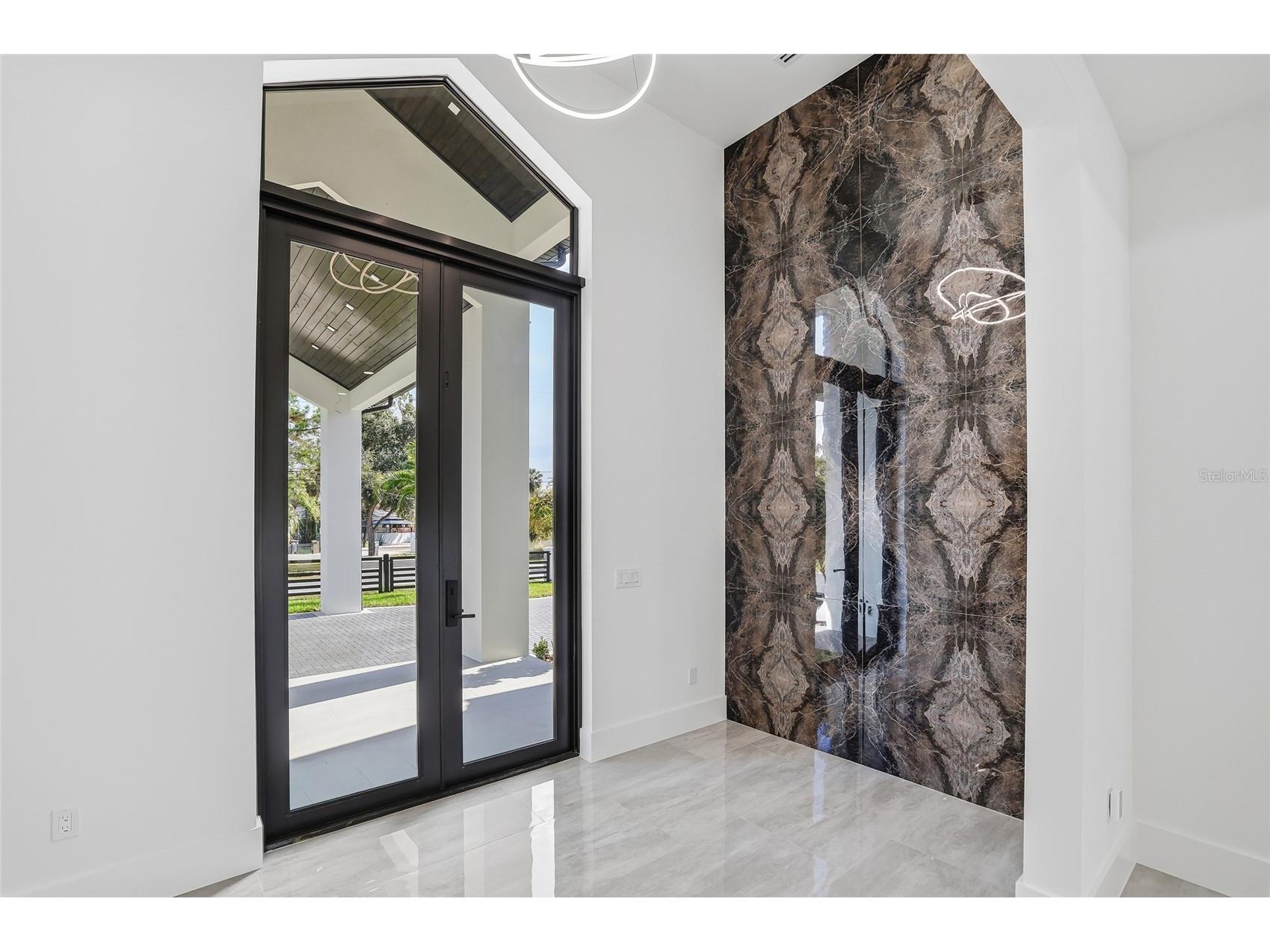 6802 E Creek Drive Tampa FL 33615 TB8462668 image10