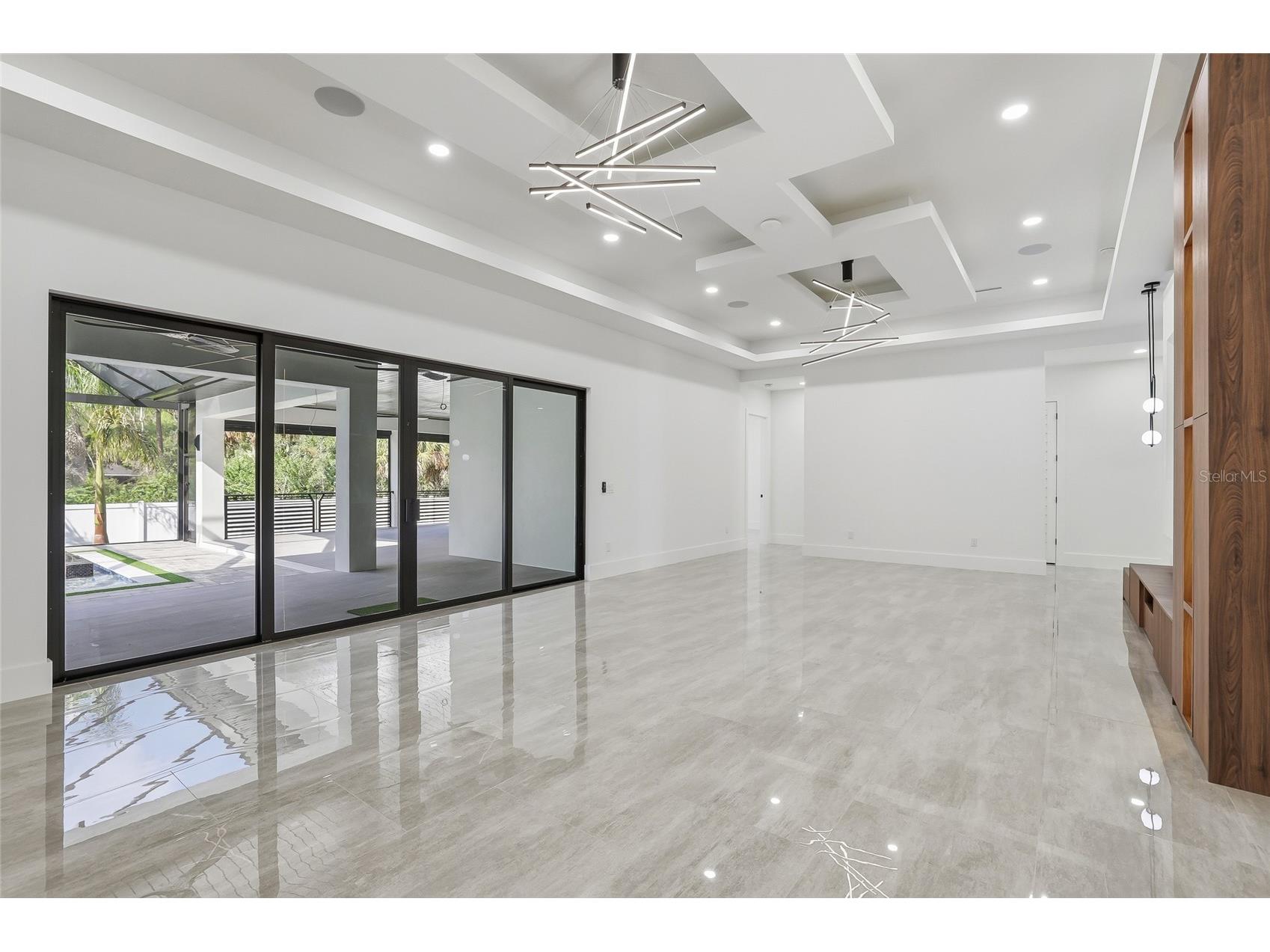 6802 E Creek Drive Tampa FL 33615 TB8462668 image11