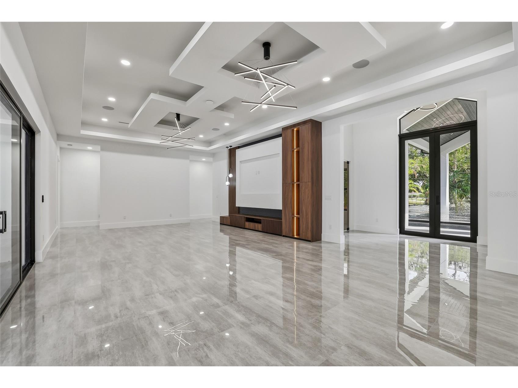 6802 E Creek Drive Tampa FL 33615 TB8462668 image12