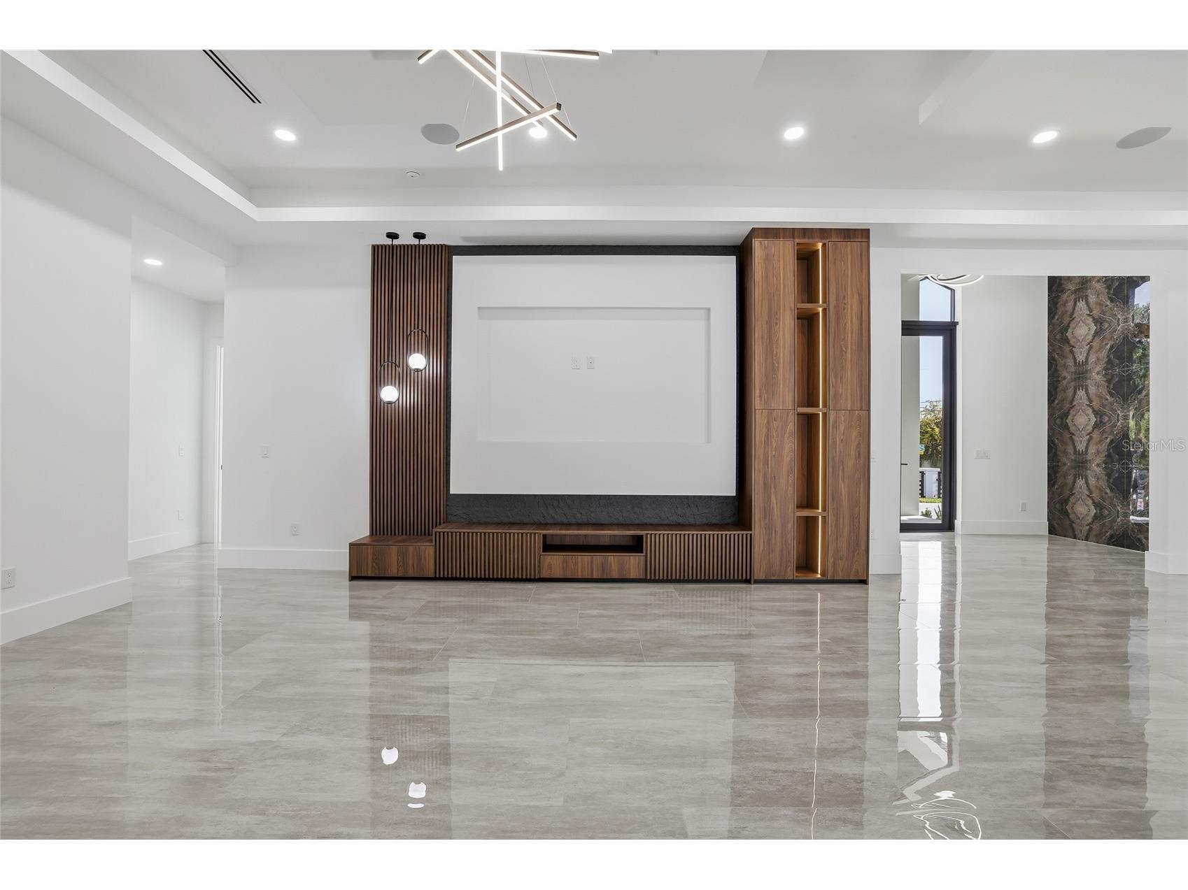 6802 E Creek Drive Tampa FL 33615 TB8462668 image13