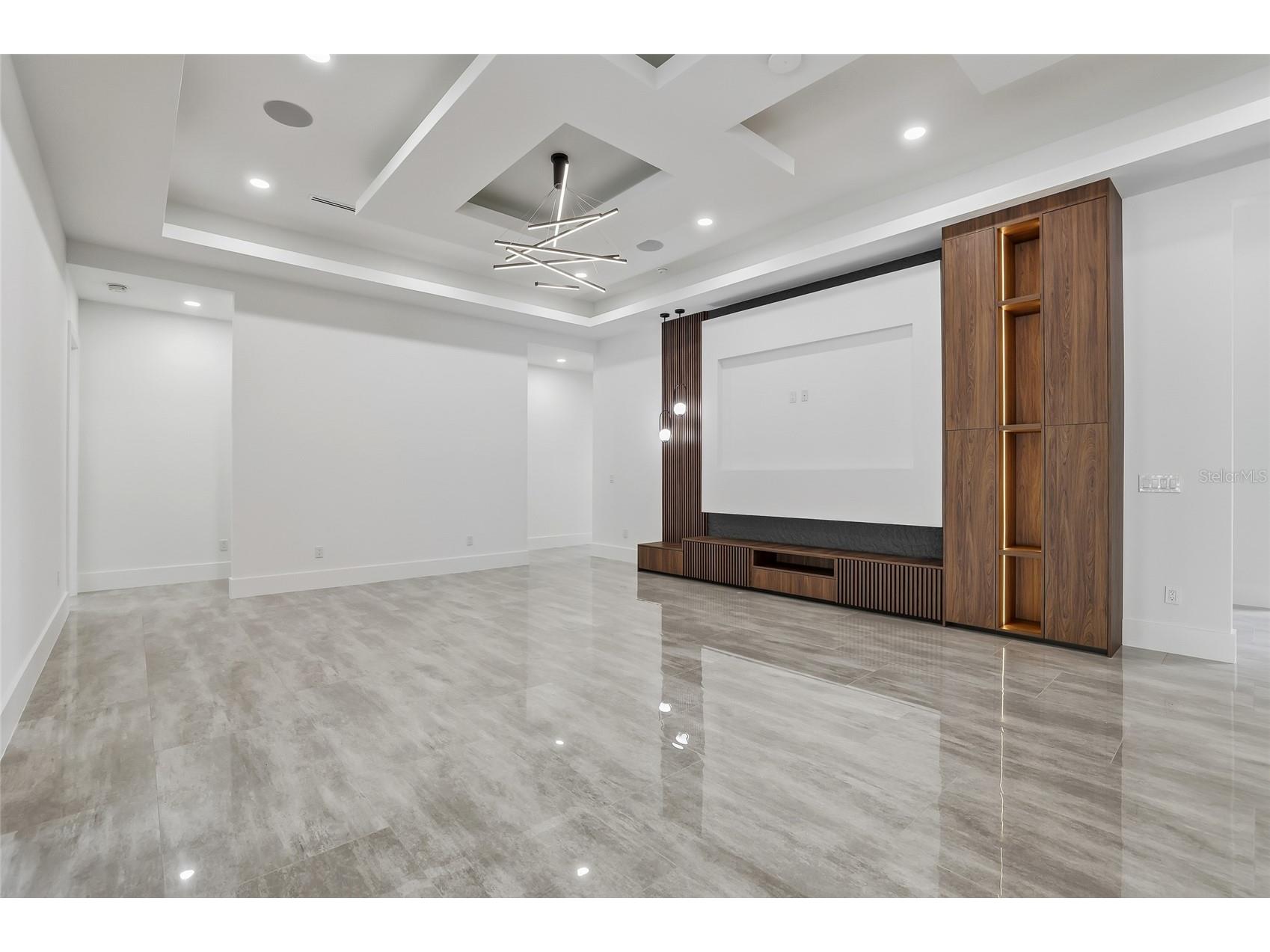 6802 E Creek Drive Tampa FL 33615 TB8462668 image15