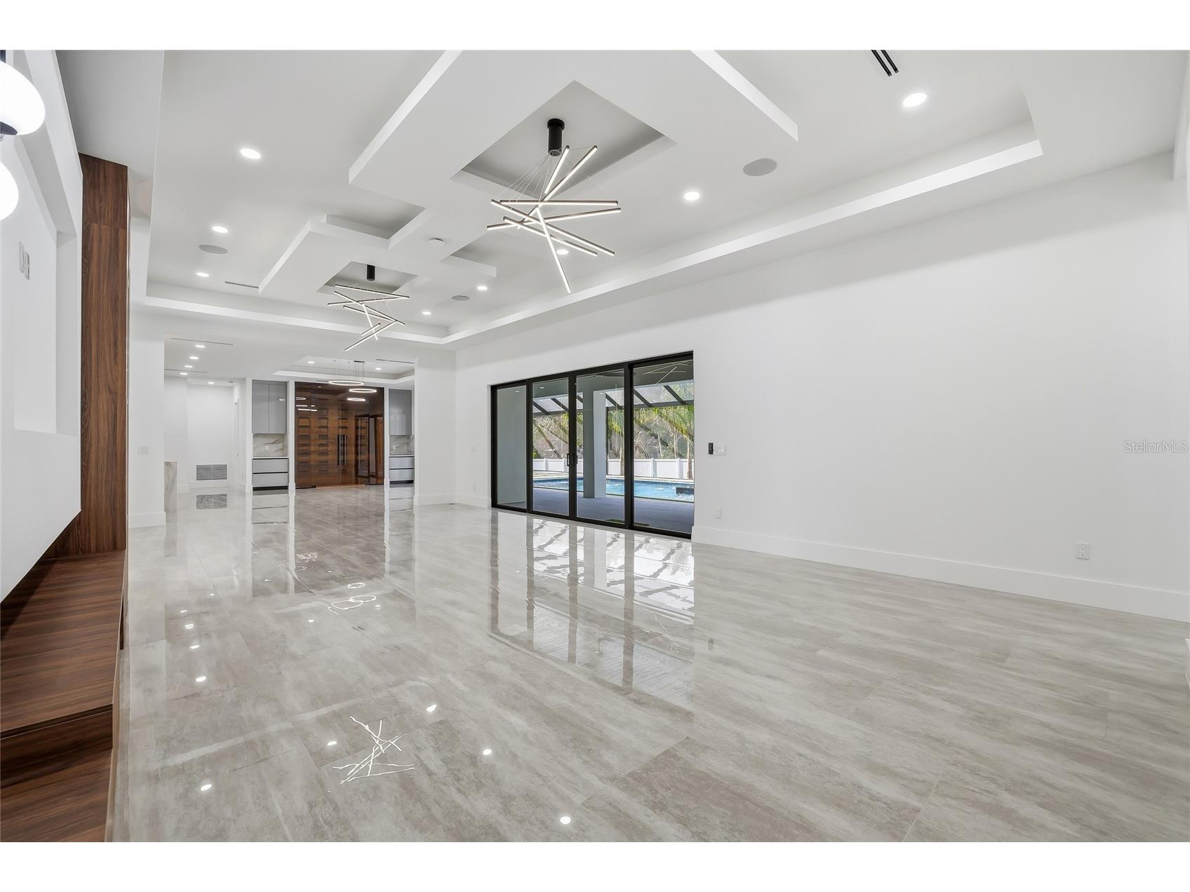 6802 E Creek Drive Tampa FL 33615 TB8462668 image16