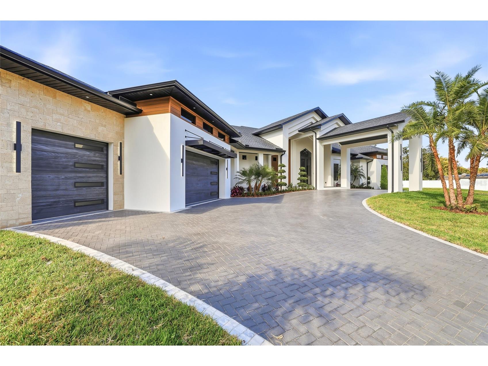 6802 E Creek Drive Tampa FL 33615 TB8462668 image3