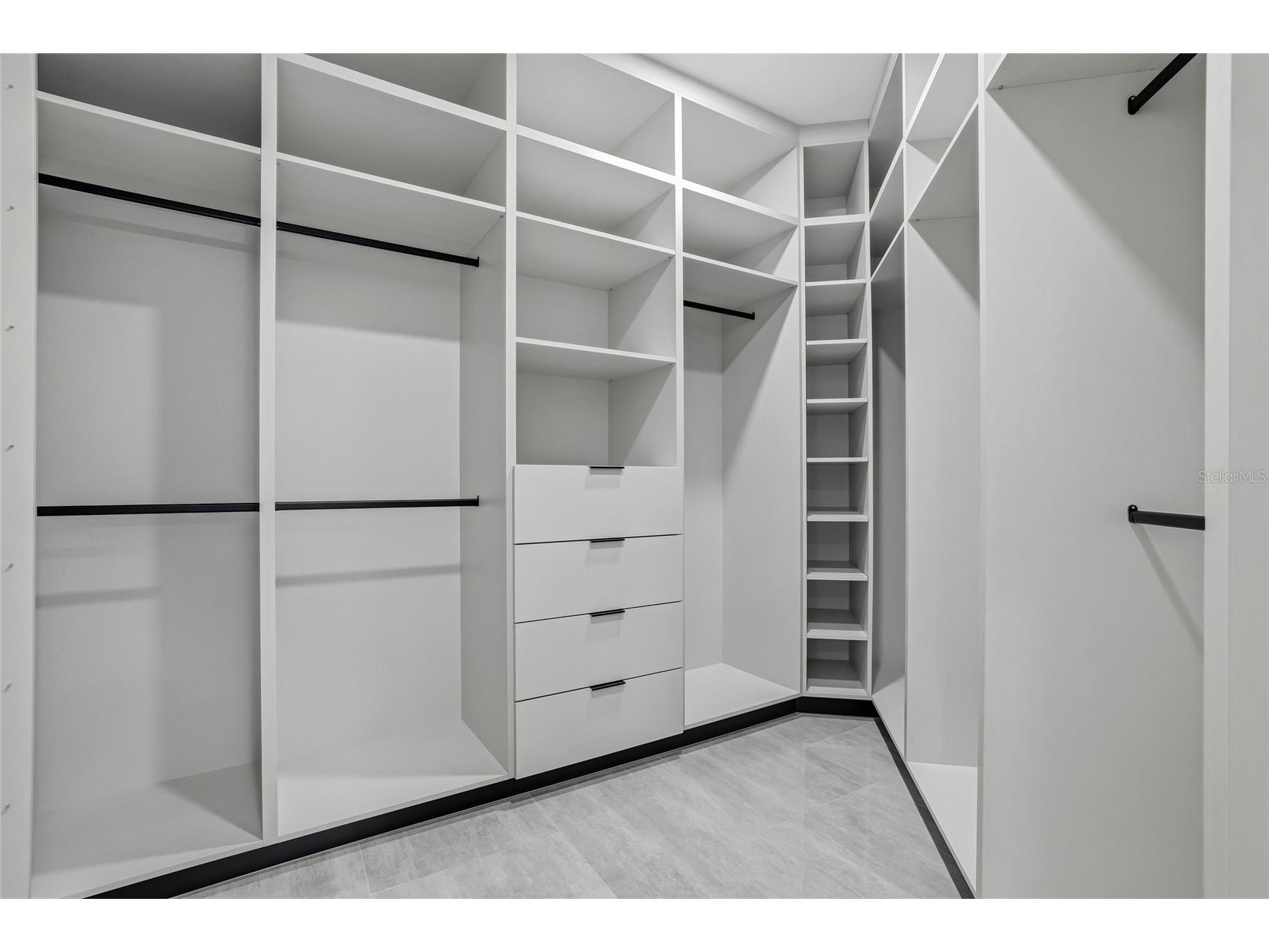 6802 E Creek Drive Tampa FL 33615 TB8462668 image37