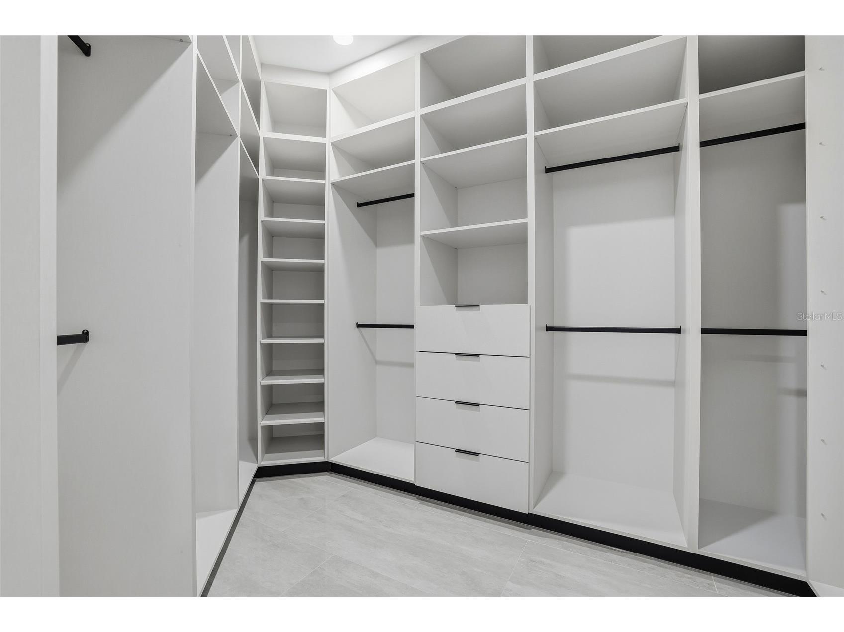 6802 E Creek Drive Tampa FL 33615 TB8462668 image38