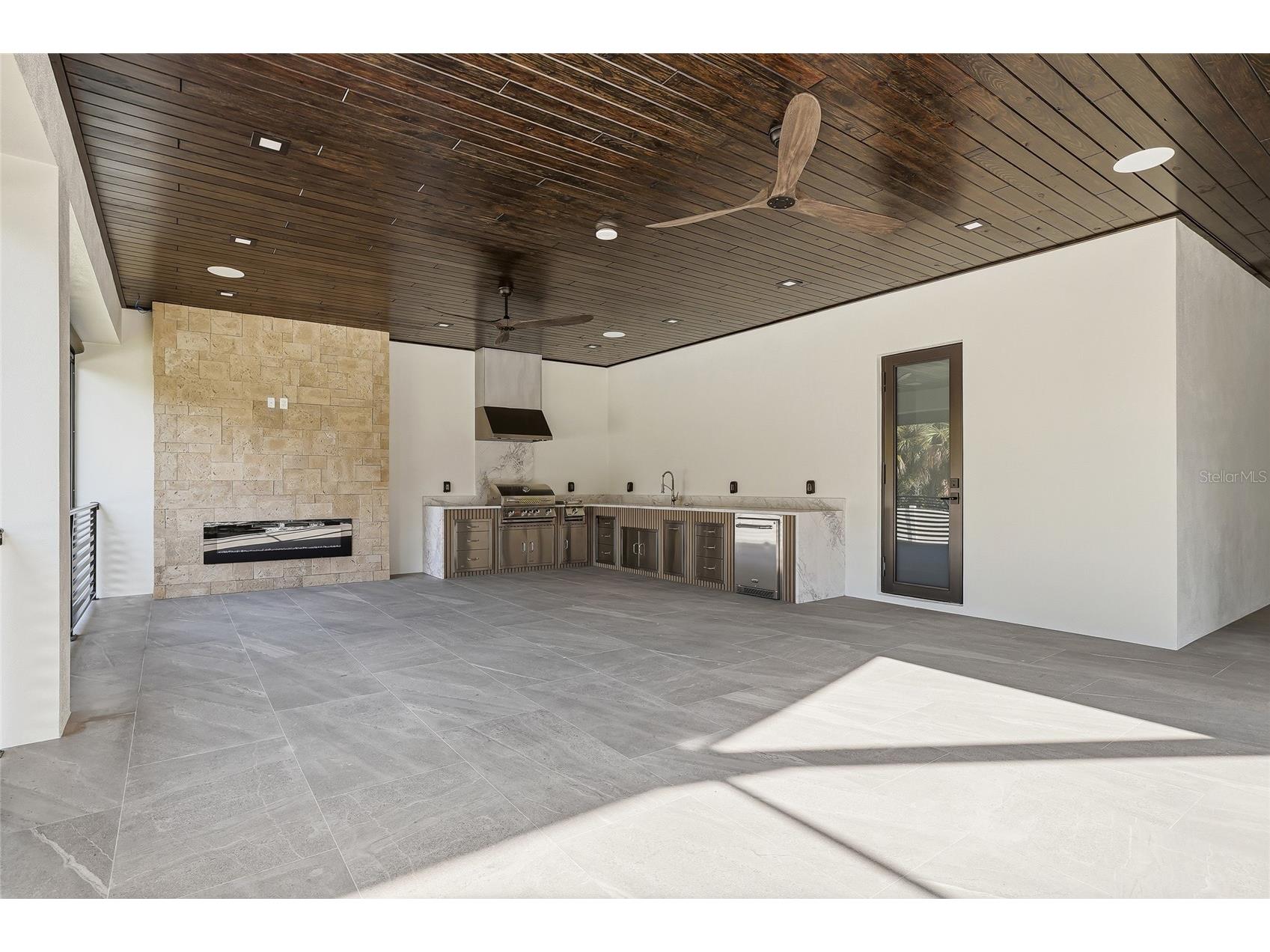 6802 E Creek Drive Tampa FL 33615 TB8462668 image66