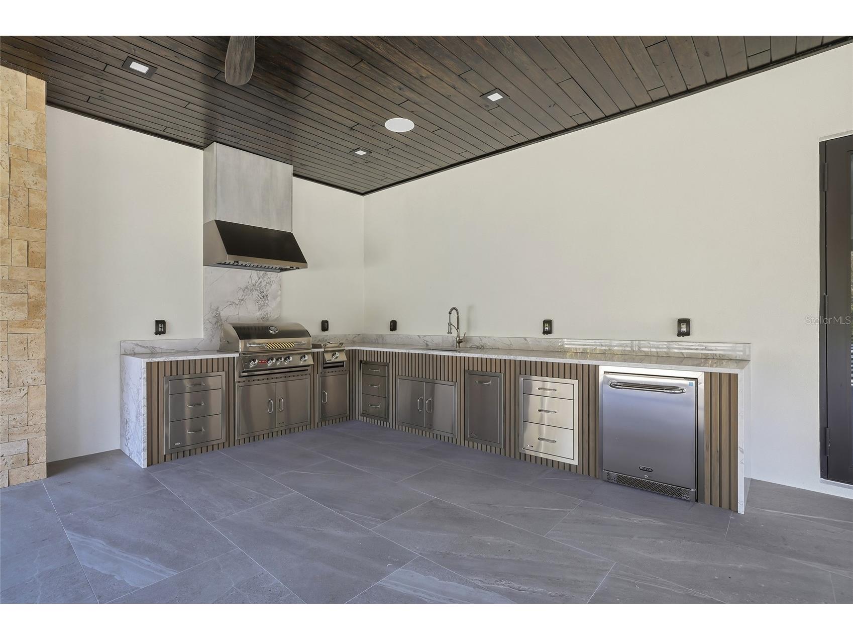 6802 E Creek Drive Tampa FL 33615 TB8462668 image68