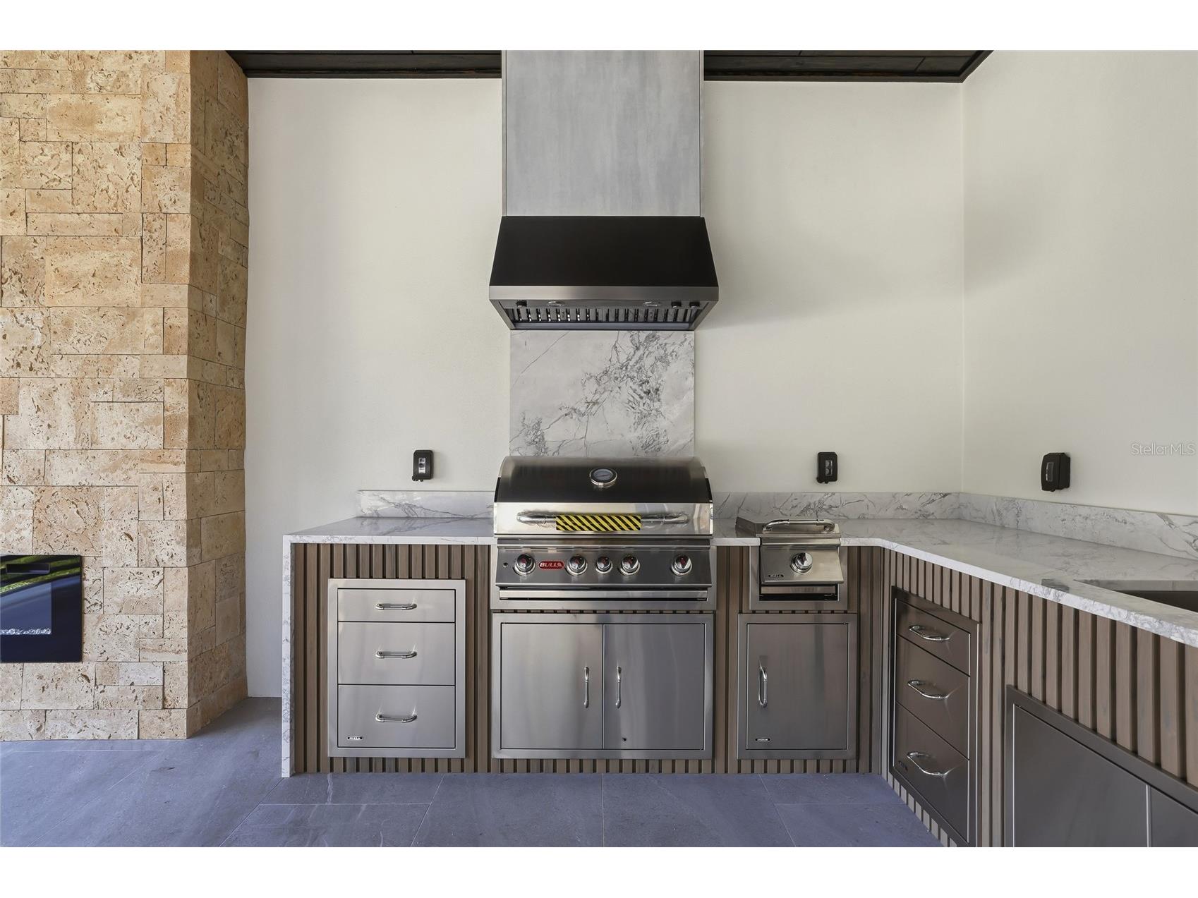 6802 E Creek Drive Tampa FL 33615 TB8462668 image70