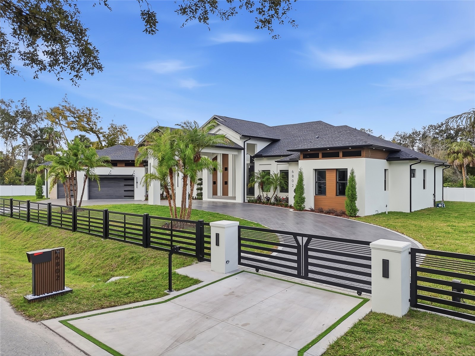 6802 E Creek Drive Tampa FL 33615 TB8462668 image86