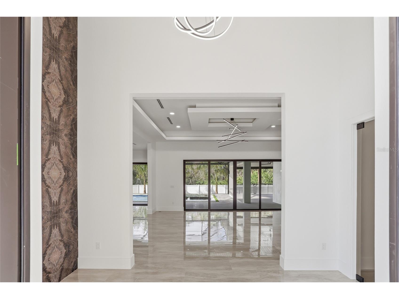 6802 E Creek Drive Tampa FL 33615 TB8462668 image9