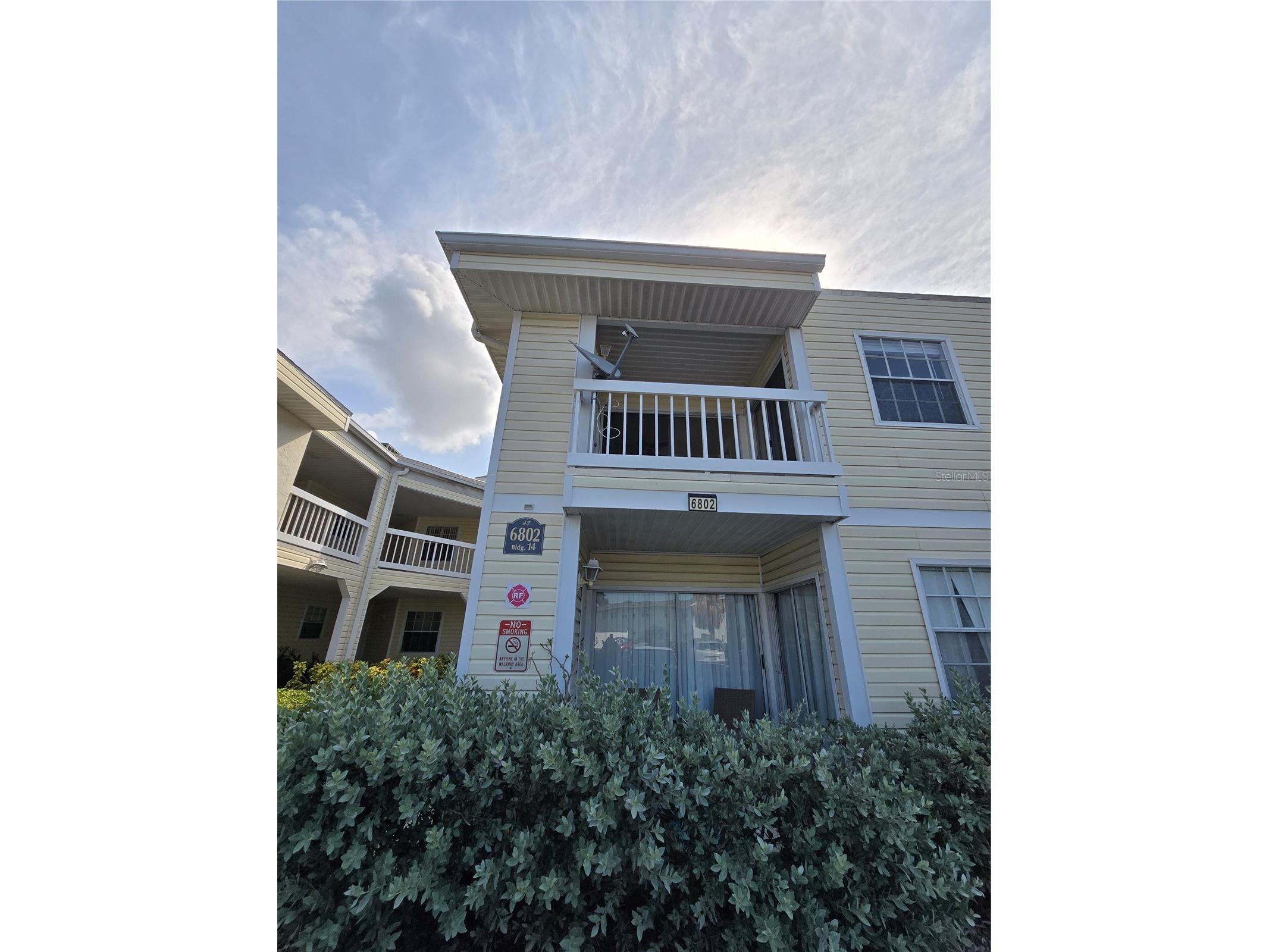 6802 Stones Throw Circle N #14206 Saint Petersburg FL 33710 TB8510637 image1