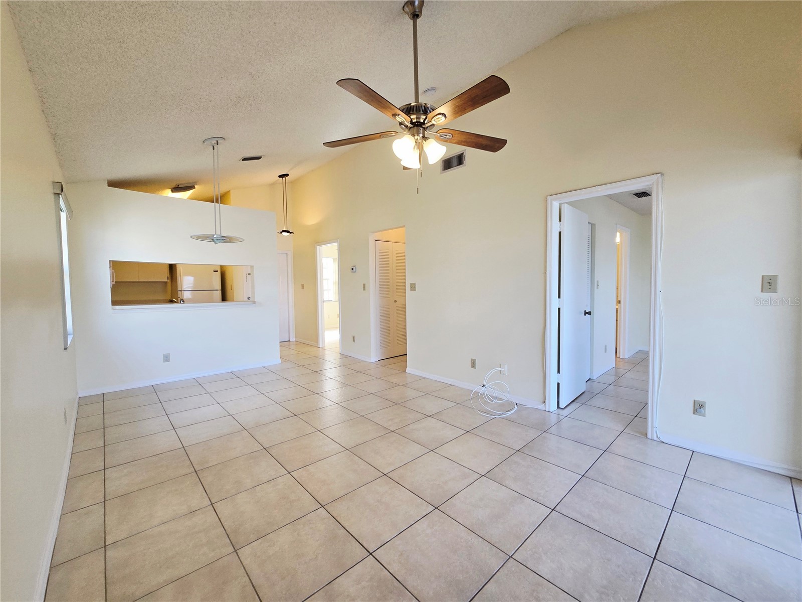 6802 Stones Throw Circle N #14206 Saint Petersburg FL 33710 TB8510637 image2