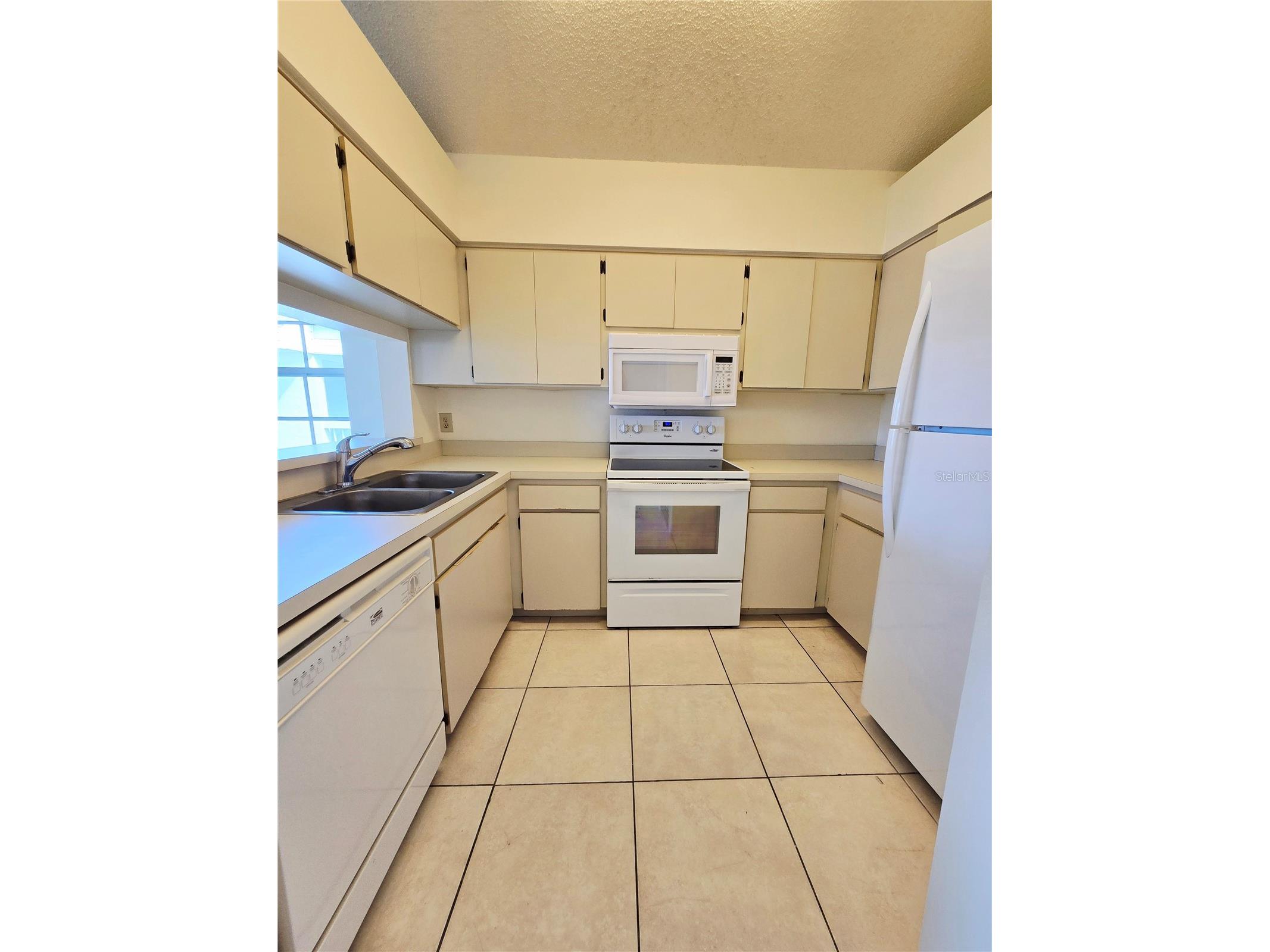 6802 Stones Throw Circle N #14206 Saint Petersburg FL 33710 TB8510637 image3