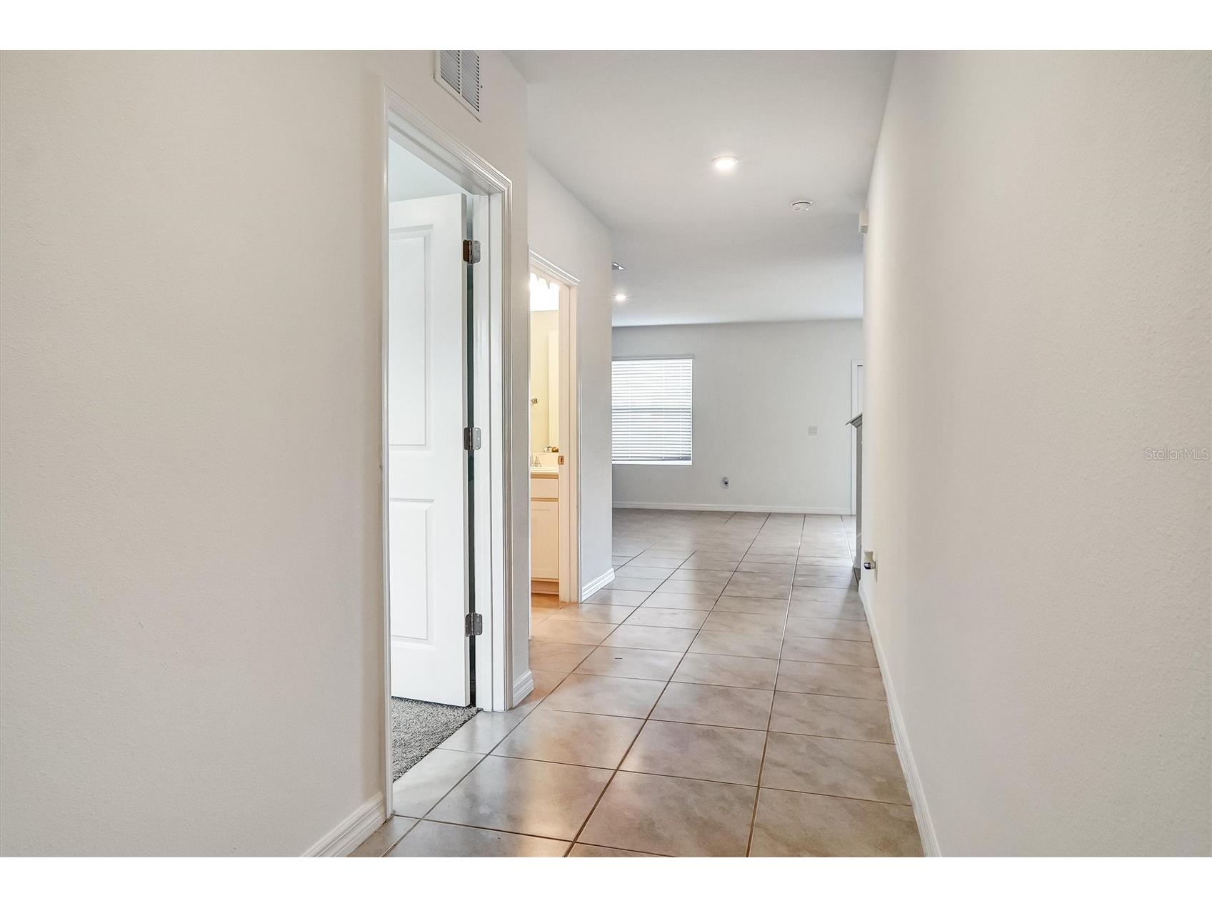 6803 Branham Mill Court Zephyrhills FL 33542 TB8488089 image3