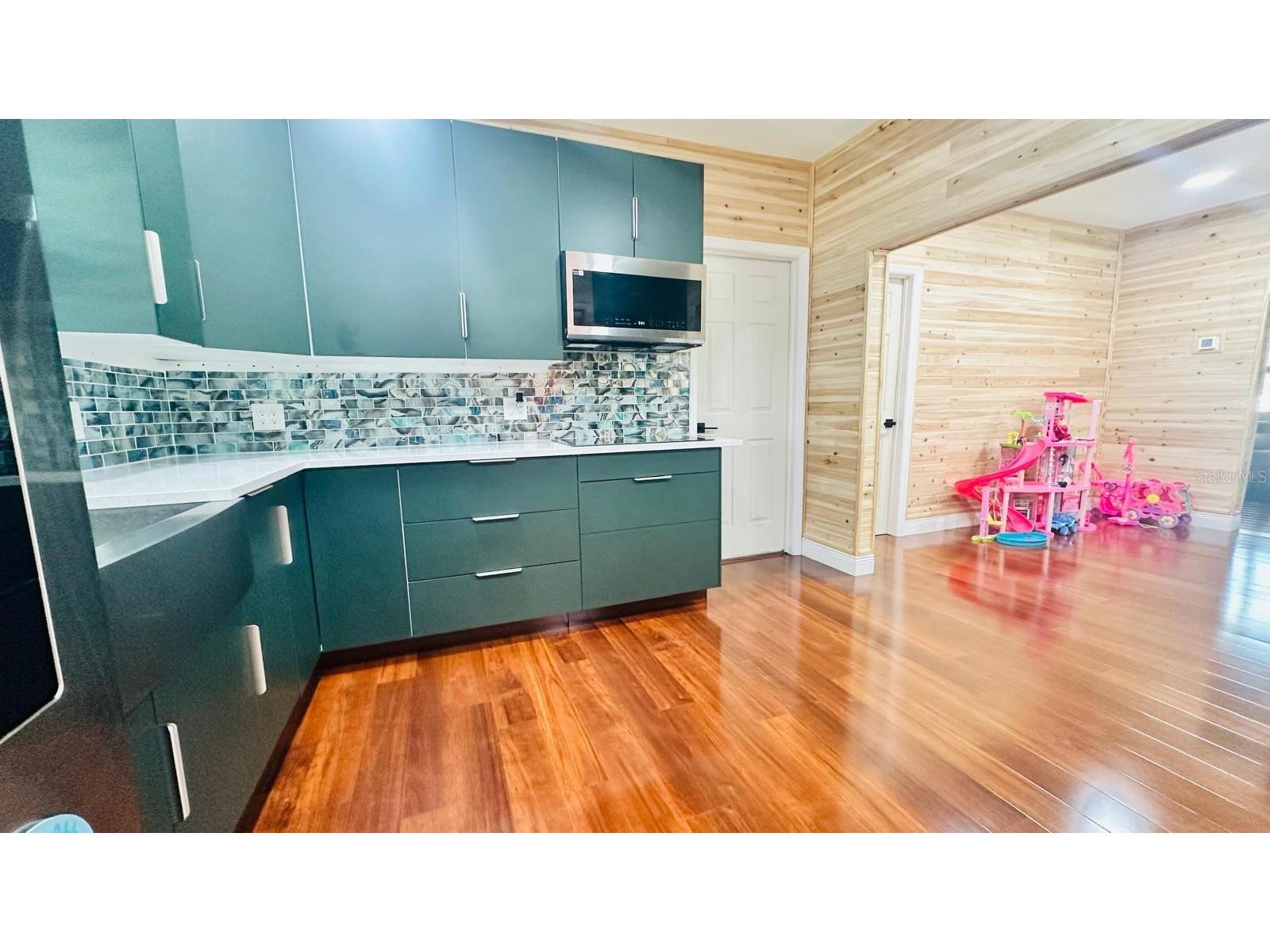 6804 Barry Road Tampa FL 33634 TB8479658 image15