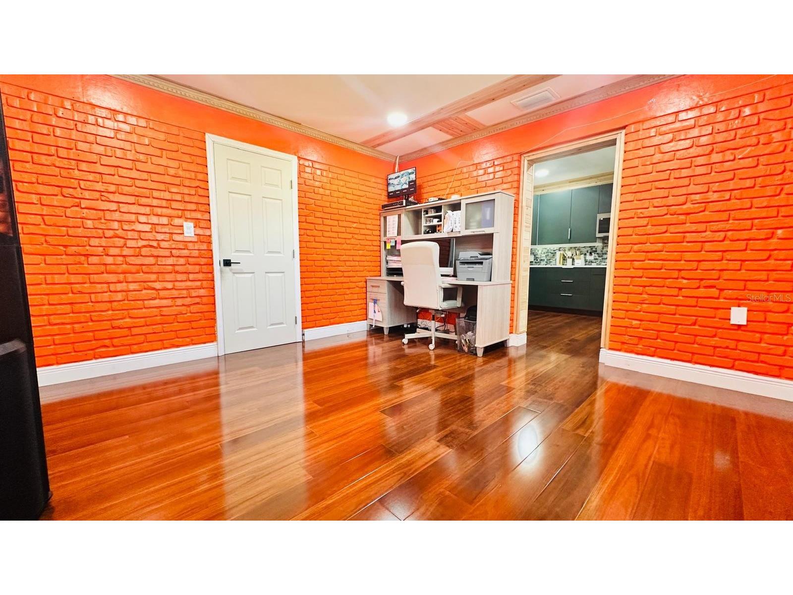6804 Barry Road Tampa FL 33634 TB8479658 image22
