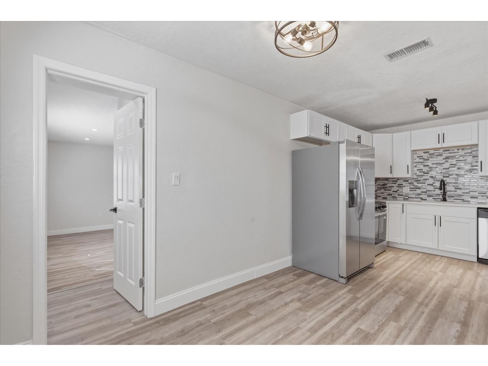 6804 N 47th Street Tampa FL 33610 O6384192 image14