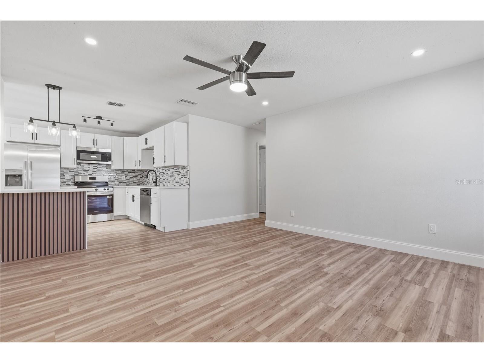6804 N 47th Street Tampa FL 33610 O6384192 image3