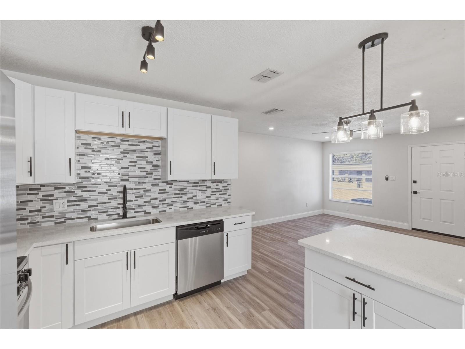 6804 N 47th Street Tampa FL 33610 O6384192 image4