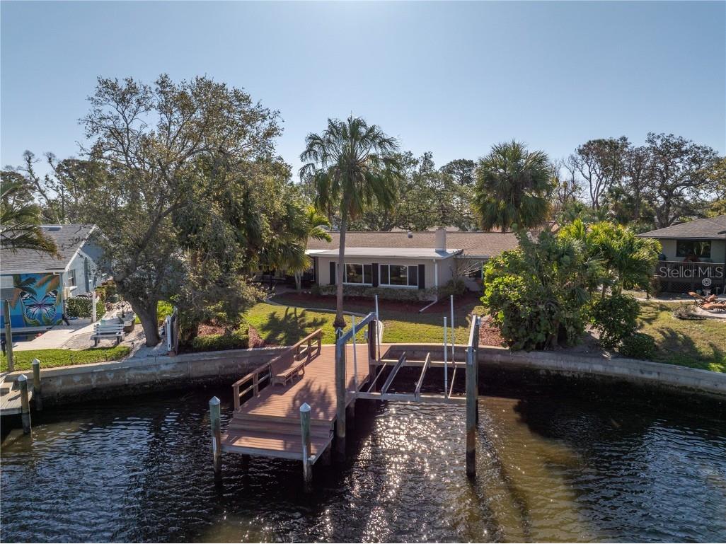 6804 Sea Gull Drive S Saint Petersburg FL 33707 TB8361055 image1