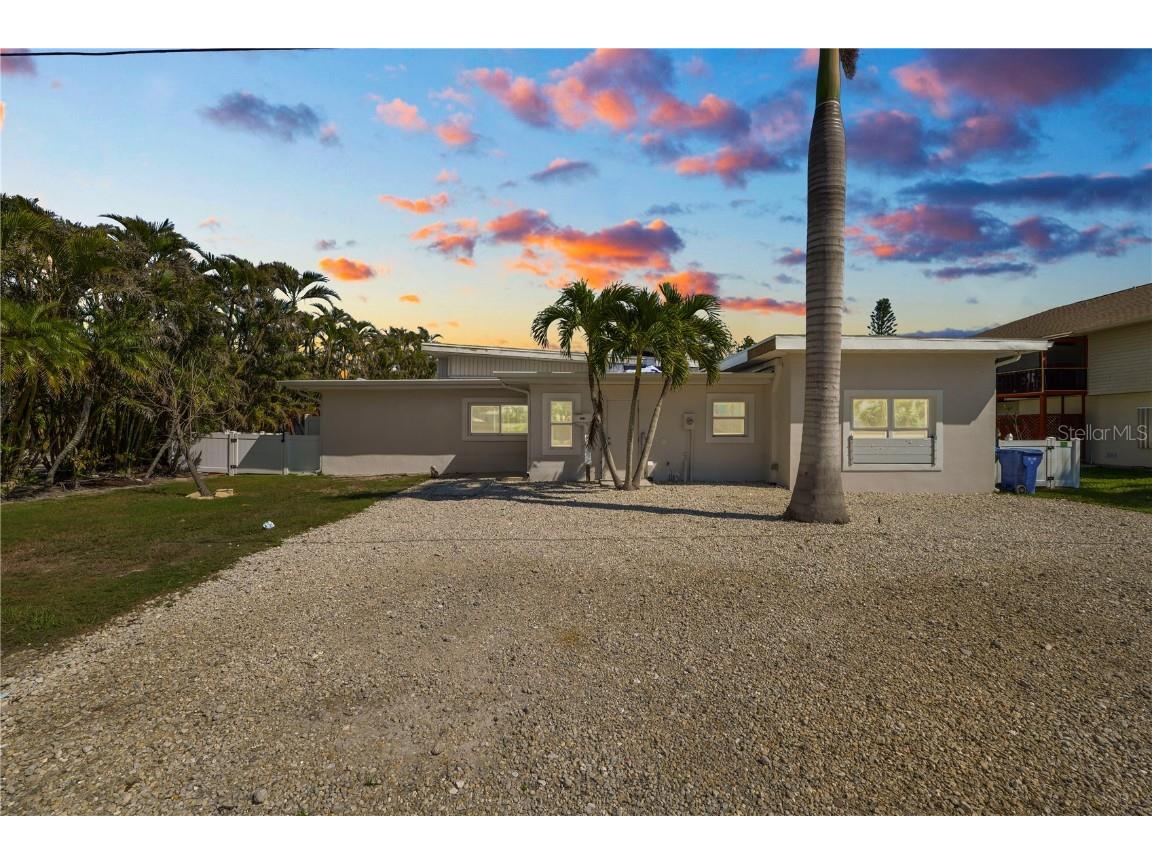 6805 Holmes Boulevard Holmes Beach FL 34217 L4950924 image1