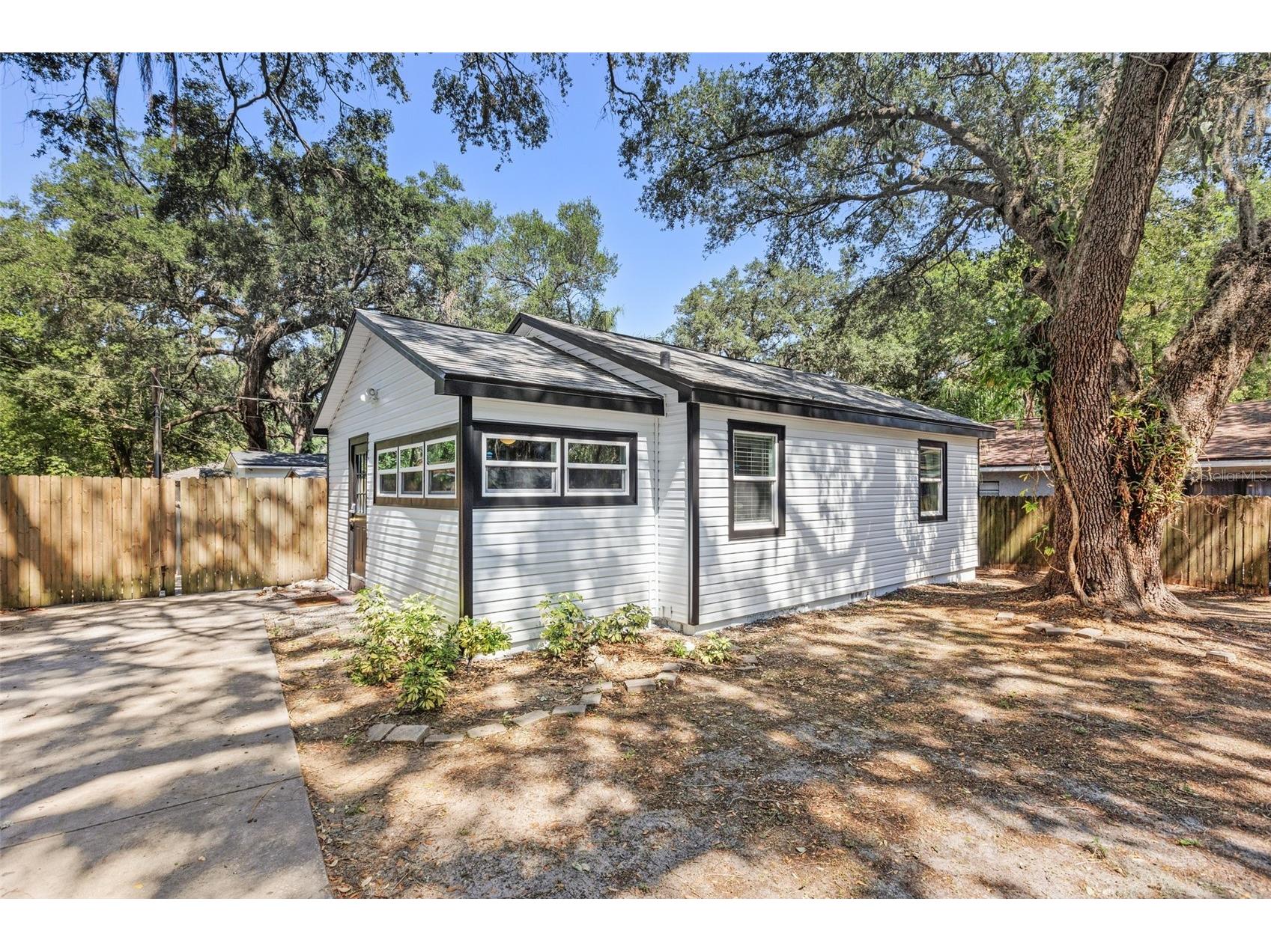 6806 N 17th Street Tampa FL 33610 TB8496936 image1
