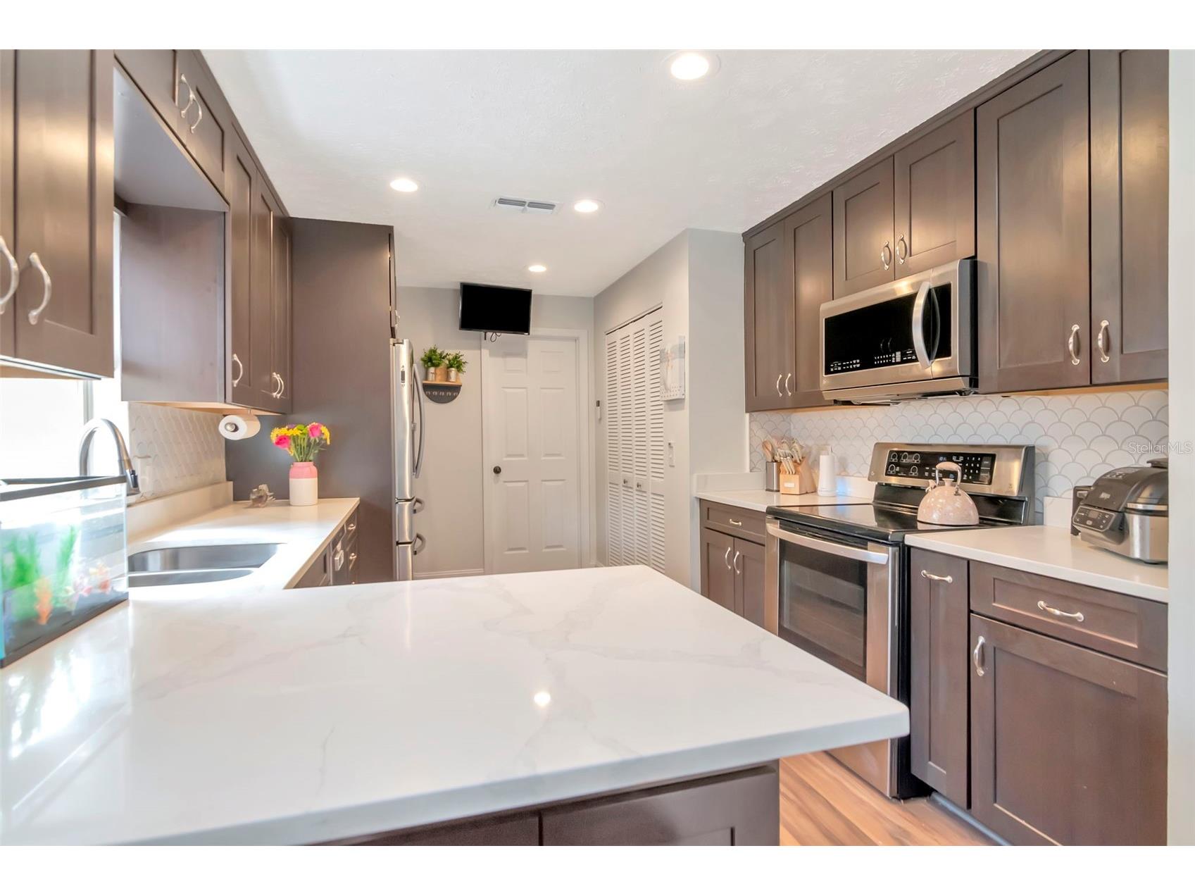 6806 S Gabrielle Street Tampa FL 33611 TB8496873 image9